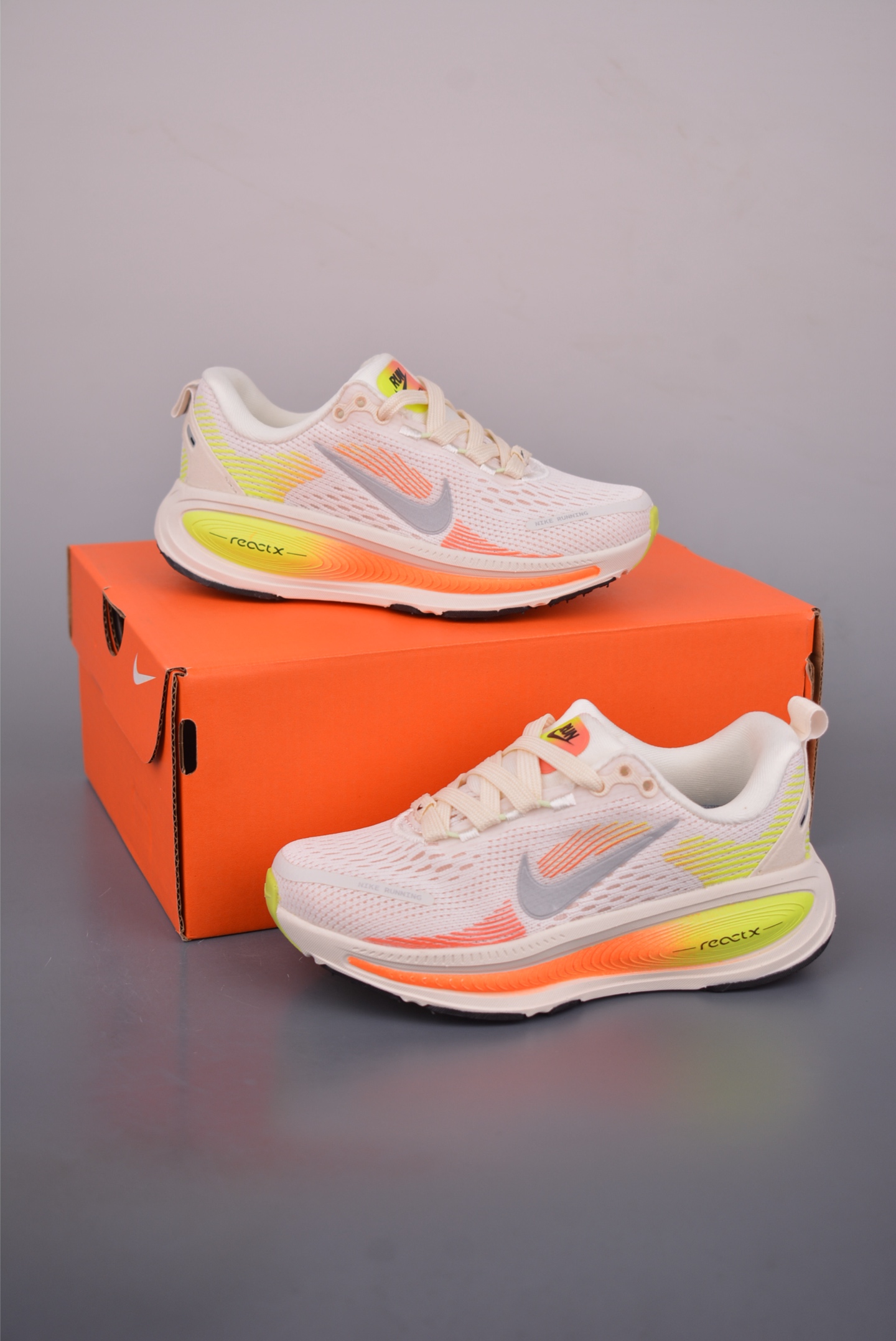 Nike Air Zoom Vomero Plus 童鞋 休闲运动慢跑鞋 HQ2157