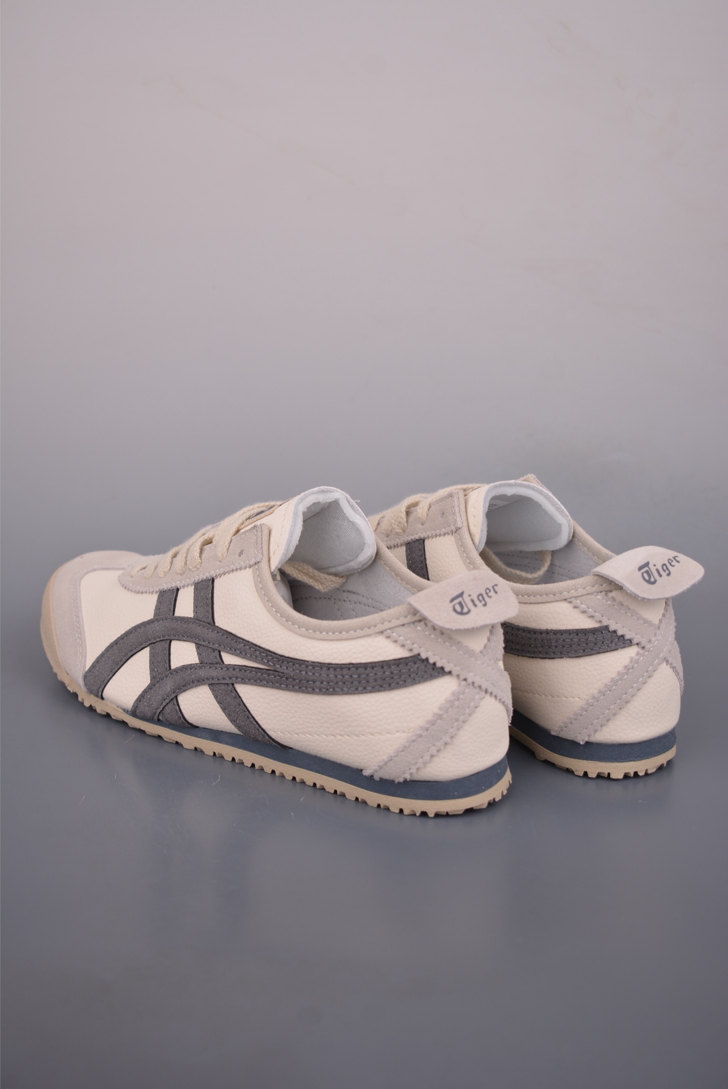 130 Asics鬼冢虎 MEXICO 66 做工精赞 D2J4L