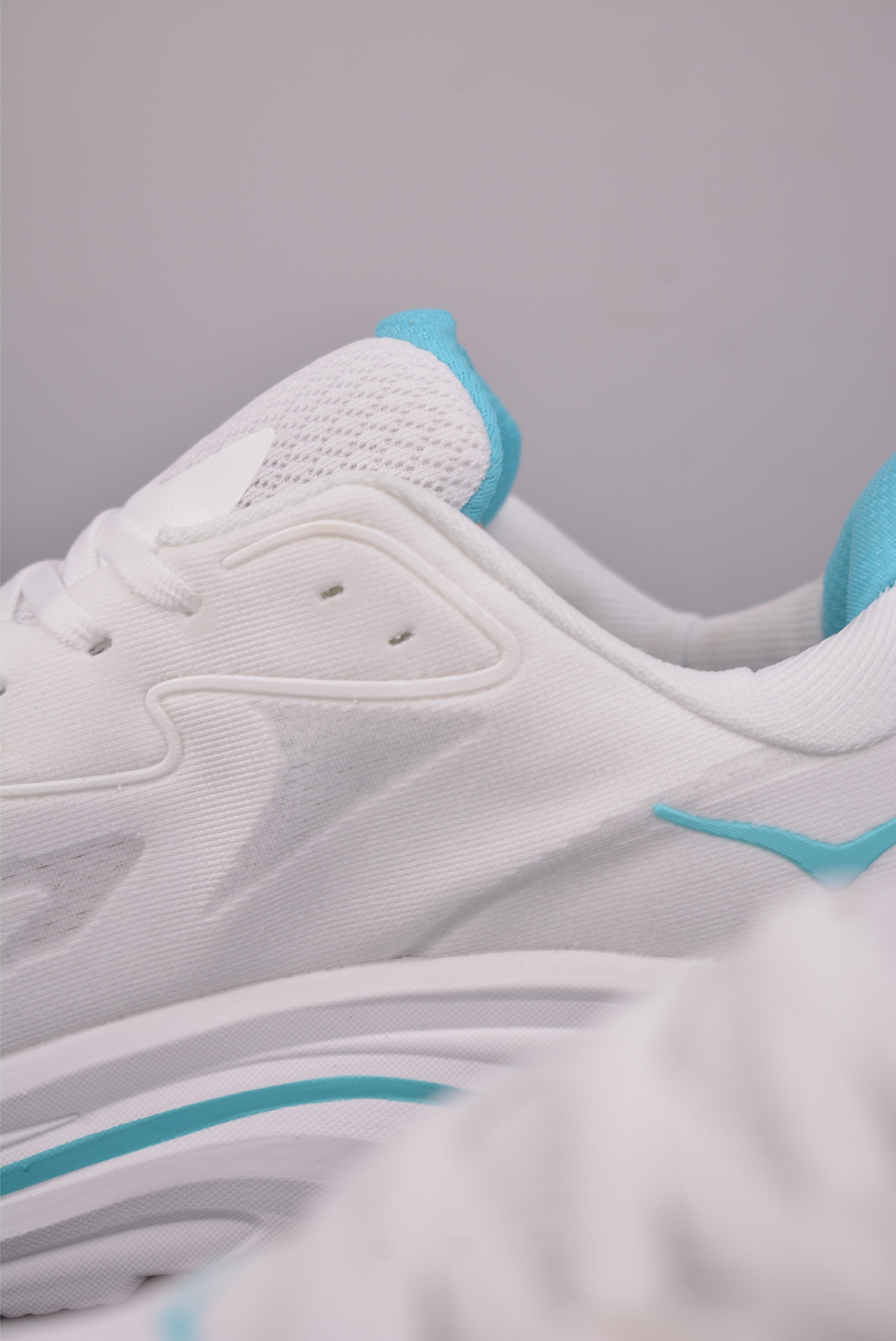 150 HOKA ONE ONE M CLIFTON 10 邦迪十代舒适防滑耐磨低帮休闲跑步鞋 1162030