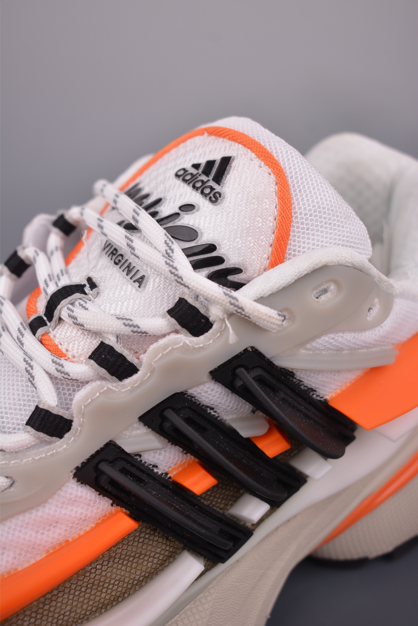 Pharrell x adidas Adistar Jellyfish 低帮复古风老爹鞋 JP9261