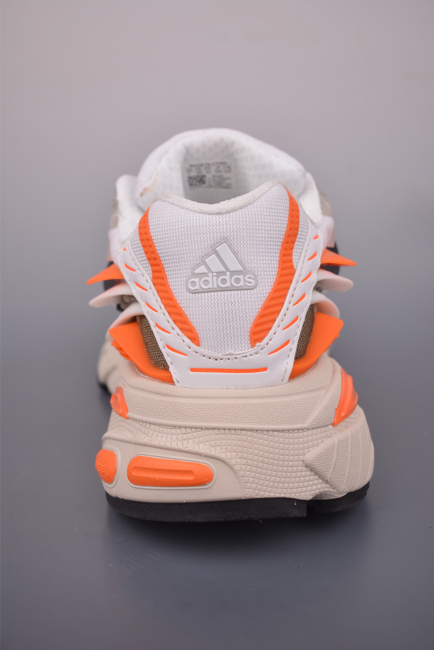 Pharrell x adidas Adistar Jellyfish 低帮复古风老爹鞋 JP9261