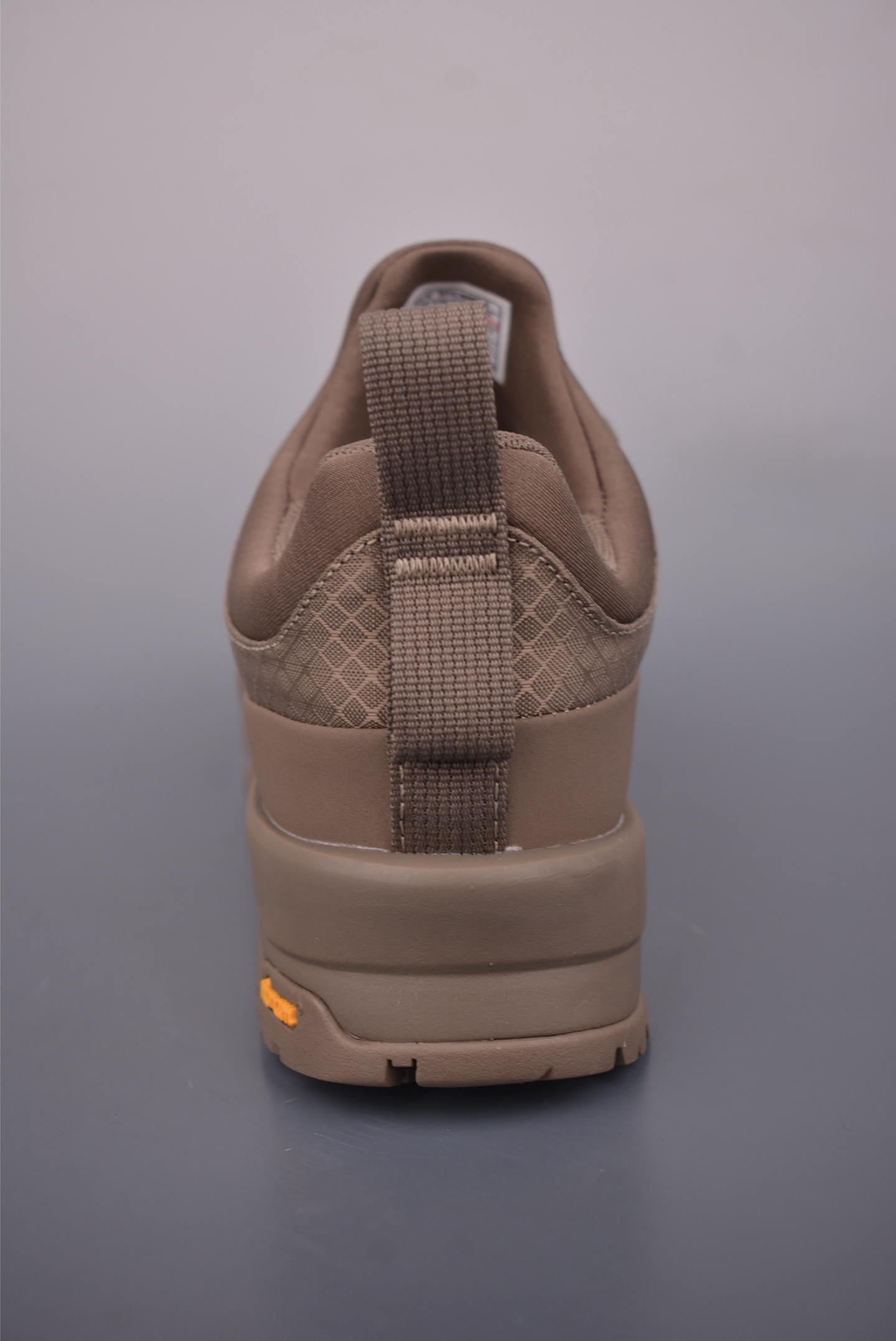 北面THE NORTH FACE GLENCLYFFE 面料采用进口磨砂牛皮 NF0A817BC89