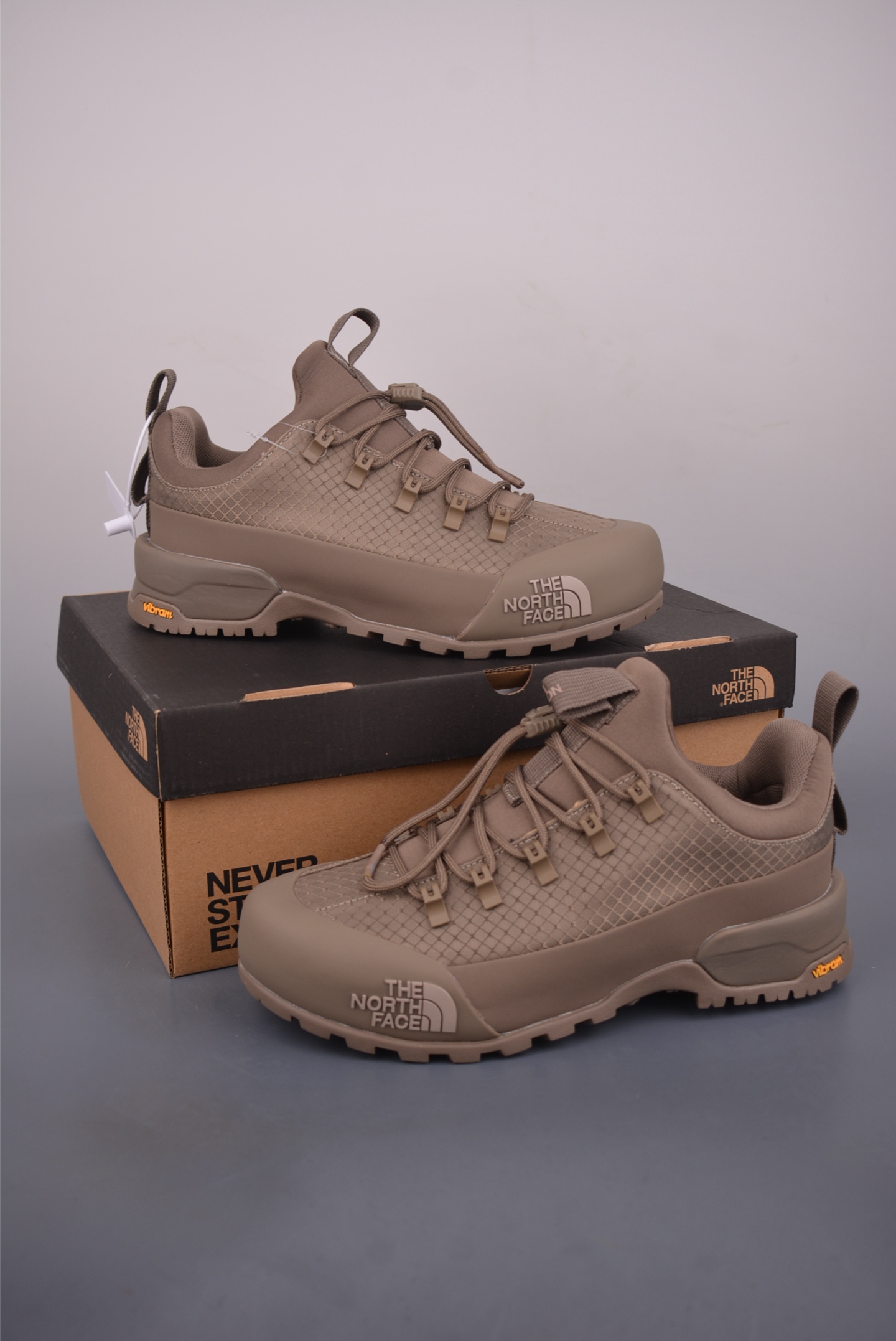 北面THE NORTH FACE GLENCLYFFE 面料采用进口磨砂牛皮 NF0A817BC89