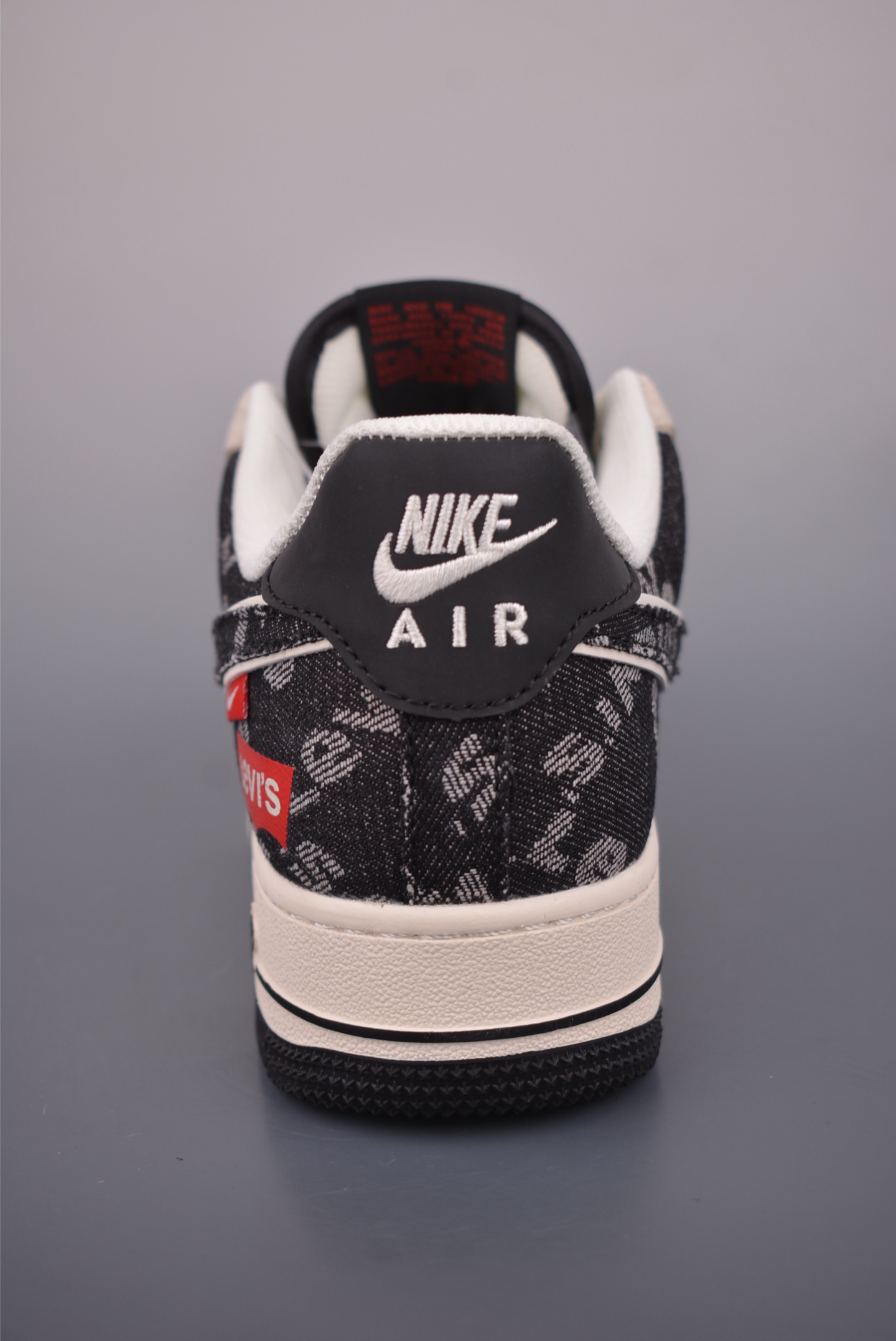 Nike Air Force 1 Low Levi's联名 MZ9588-800