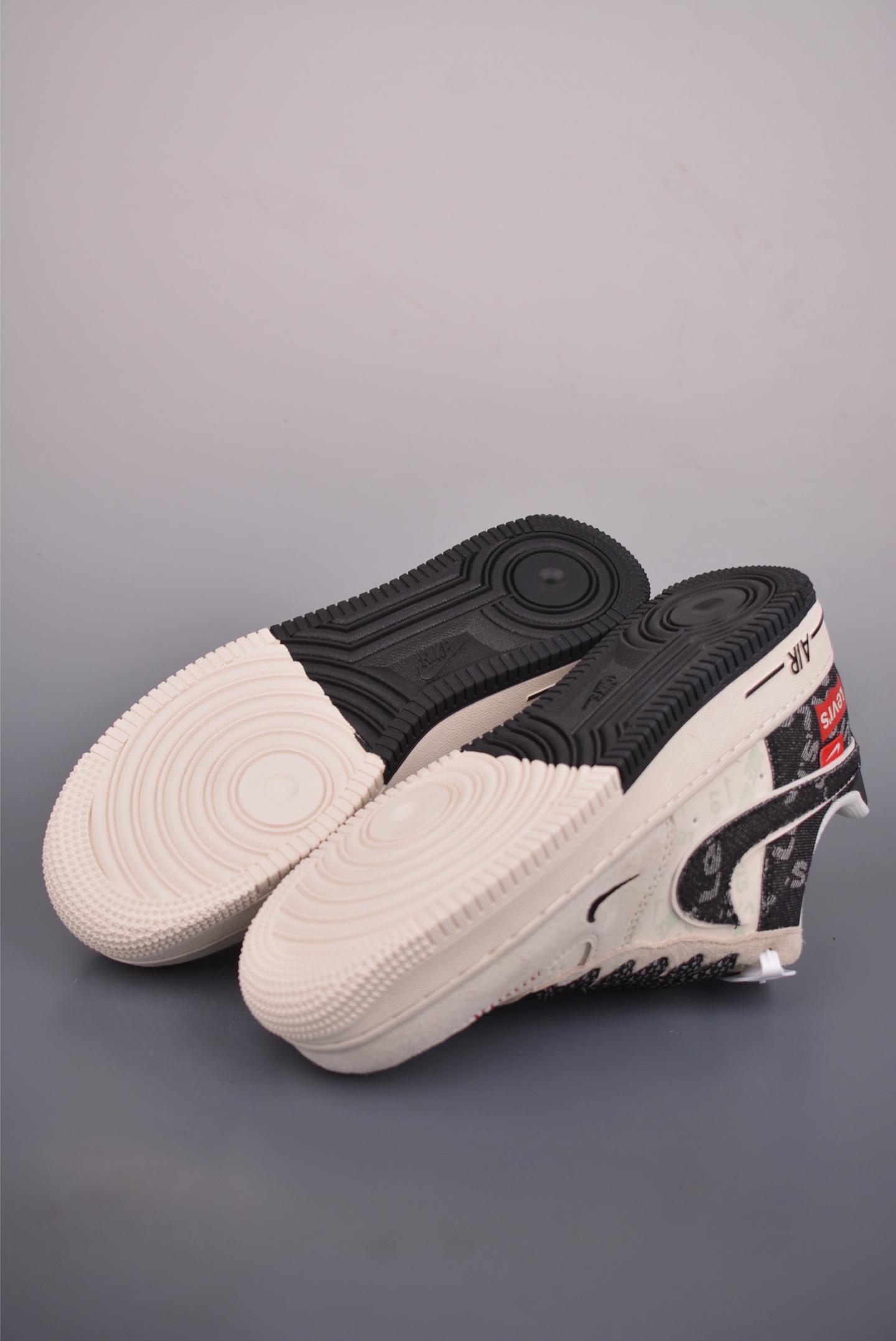 Nike Air Force 1 Low Levi's联名 MZ9588-800