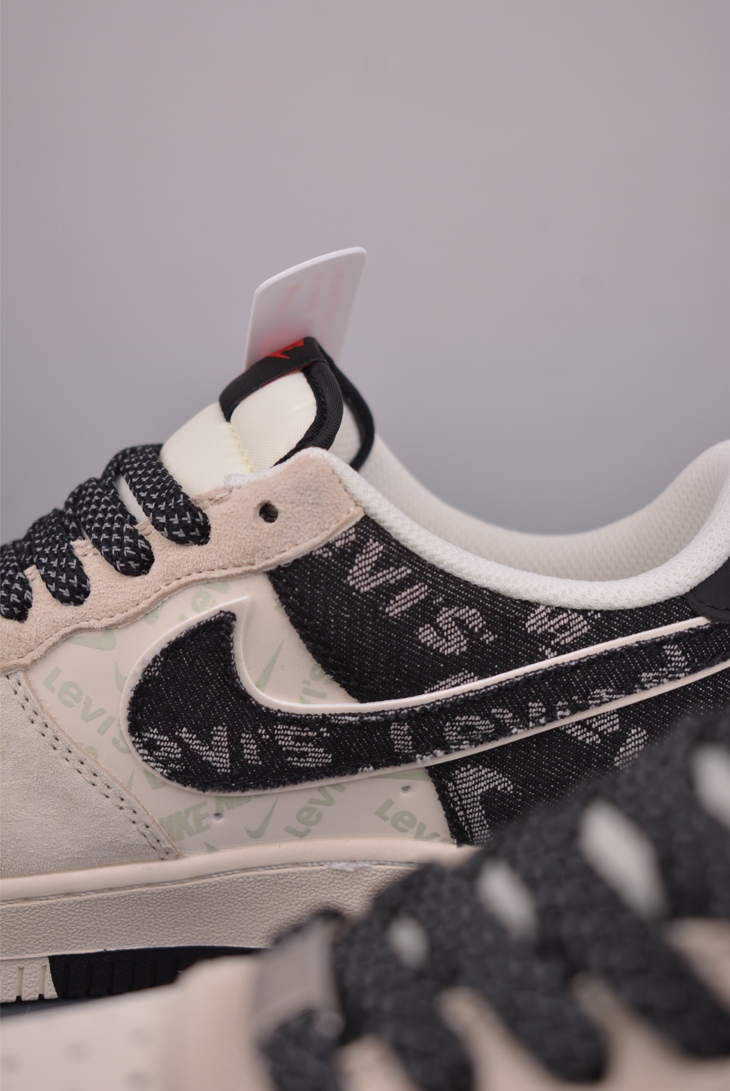 Nike Air Force 1 Low Levi's联名 MZ9588-800