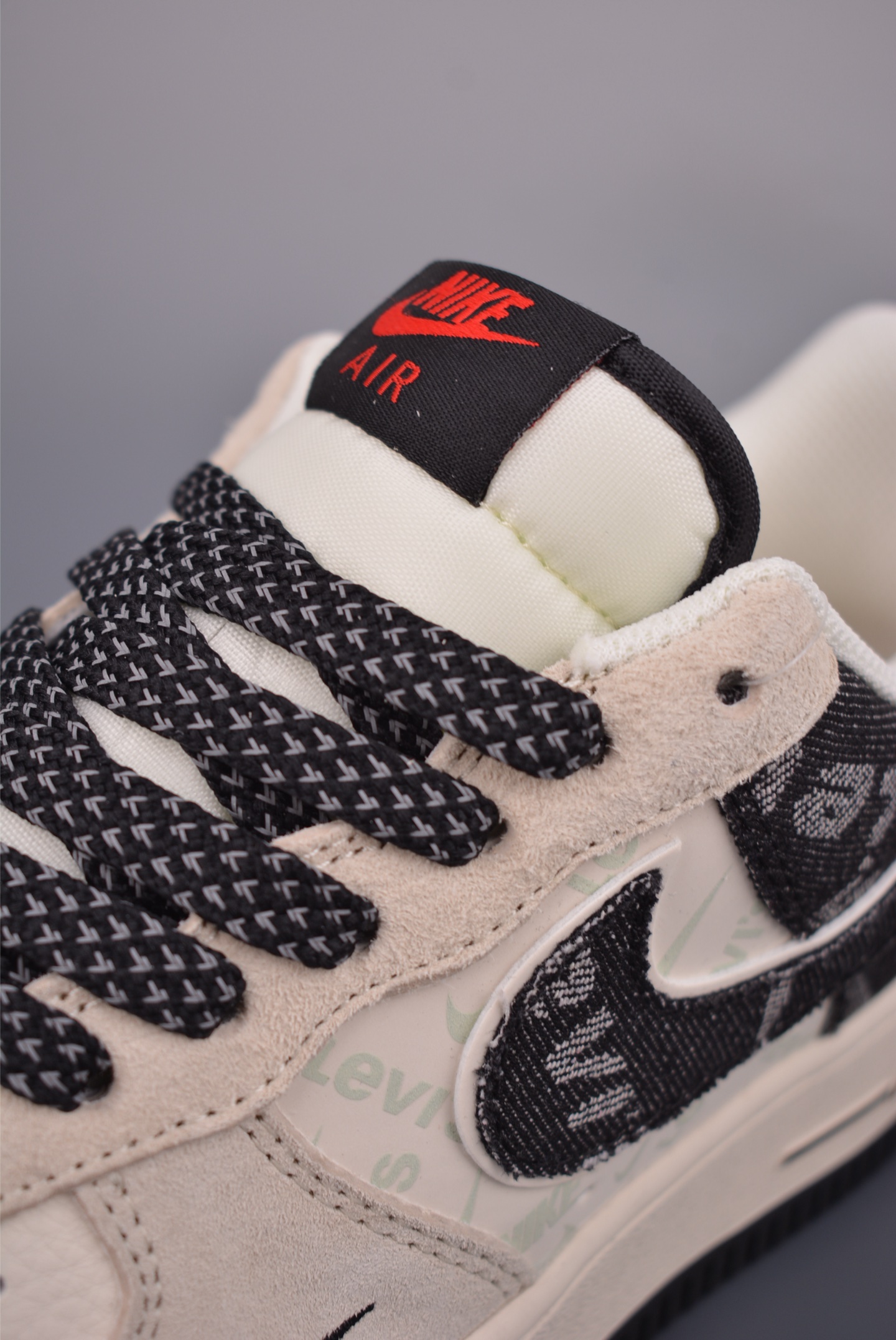 Nike Air Force 1 Low Levi's联名 MZ9588-800