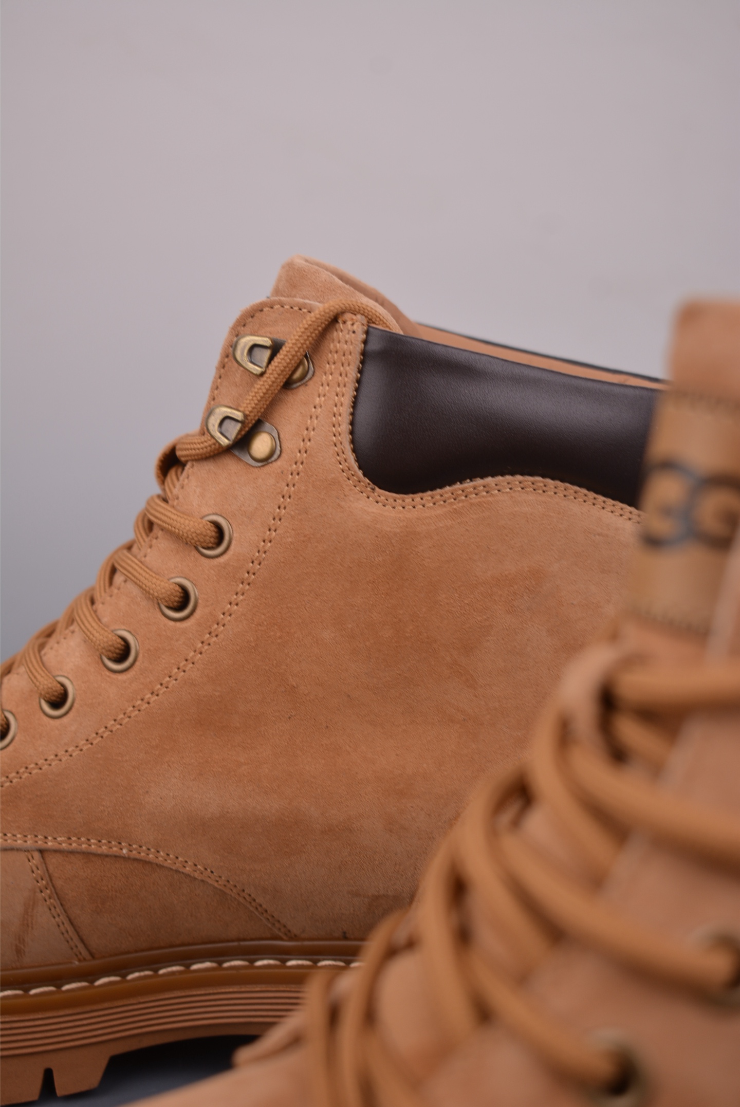 320 美国轻奢品牌 UGG M Tasman Weather Hybrid 塔斯曼混合系列中帮厚底轻量休闲马丁靴 U9807-Chinese UA Cheap High Quatity Brand Clothes Bags handbags Sneakers wholesale wholesaler seller from China Factory suppliers Fashion Clothing Shoes best Quality Beautiful Price 320 美国轻奢品牌 UGG M Tasman Weather Hybrid 塔斯曼混合系列中帮厚底轻量休闲马丁靴 U9807