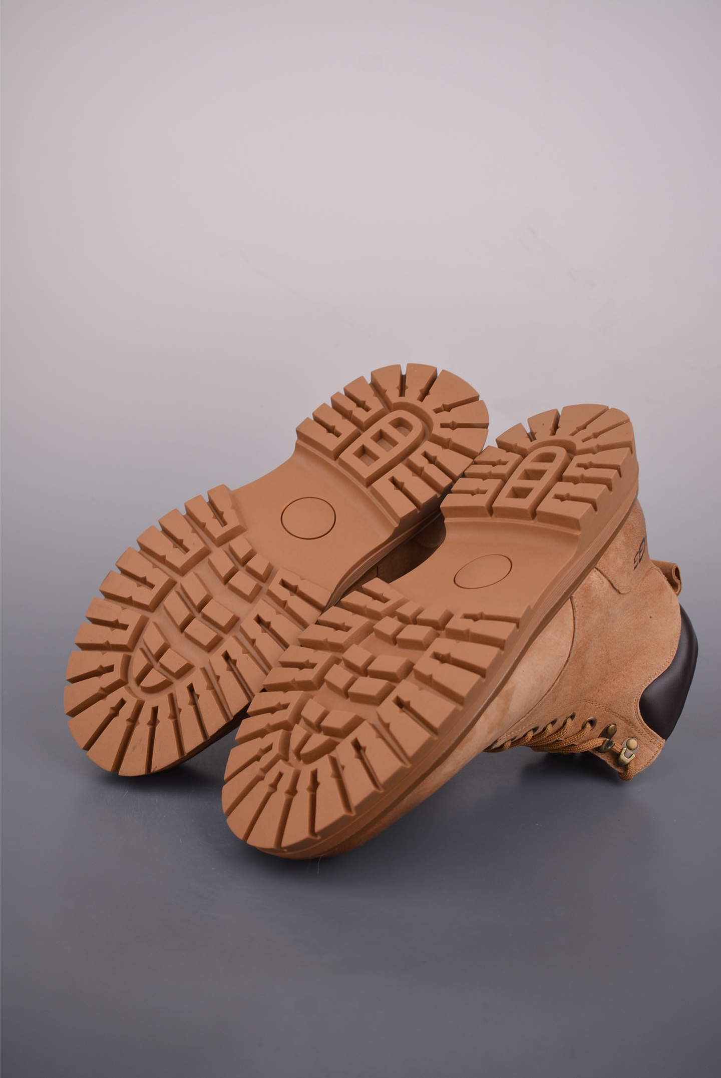 320 美国轻奢品牌 UGG M Tasman Weather Hybrid 塔斯曼混合系列中帮厚底轻量休闲马丁靴 U9807-Chinese UA Cheap High Quatity Brand Clothes Bags handbags Sneakers wholesale wholesaler seller from China Factory suppliers Fashion Clothing Shoes best Quality Beautiful Price 320 美国轻奢品牌 UGG M Tasman Weather Hybrid 塔斯曼混合系列中帮厚底轻量休闲马丁靴 U9807