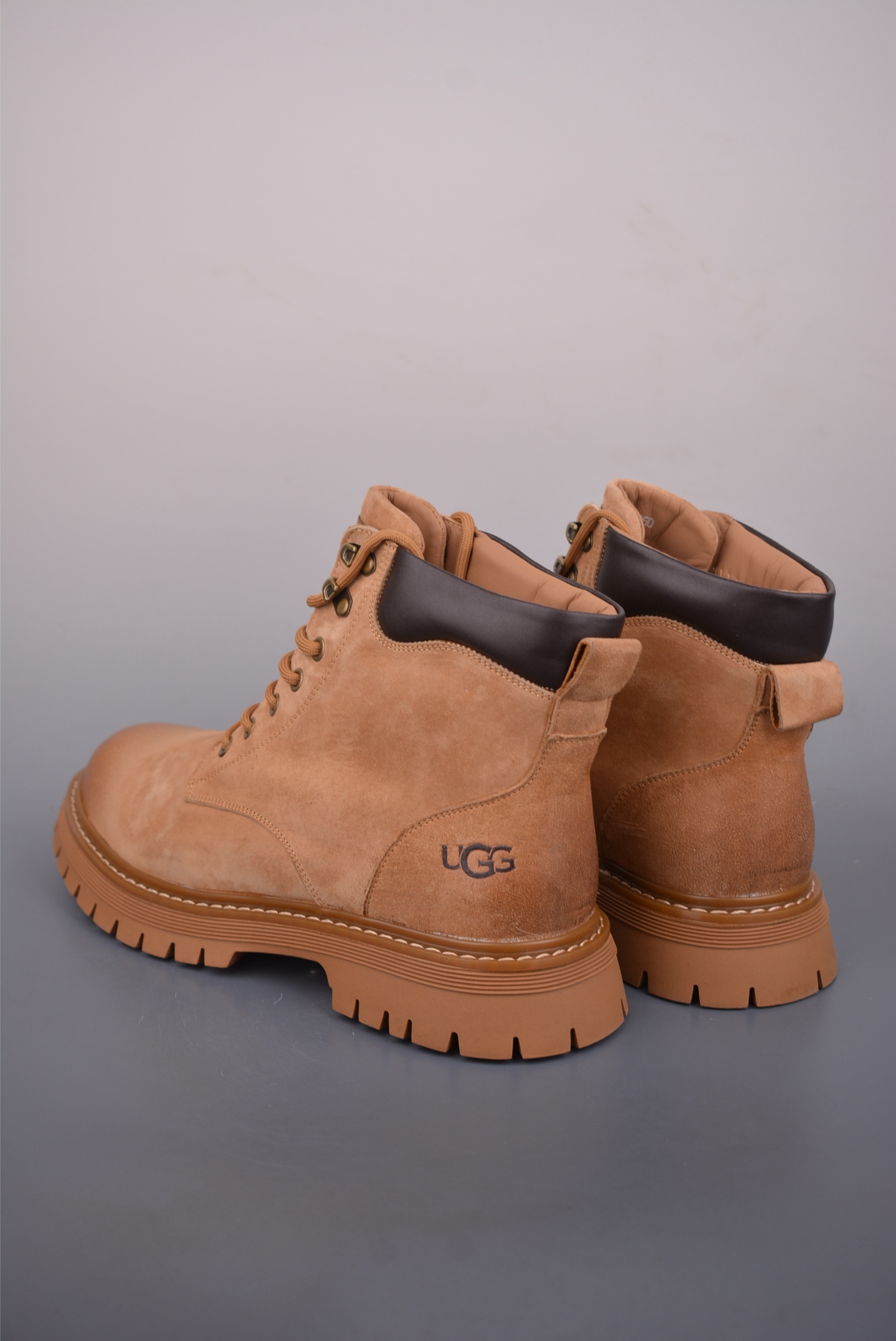 320 美国轻奢品牌 UGG M Tasman Weather Hybrid 塔斯曼混合系列中帮厚底轻量休闲马丁靴 U9807-Chinese UA Cheap High Quatity Brand Clothes Bags handbags Sneakers wholesale wholesaler seller from China Factory suppliers Fashion Clothing Shoes best Quality Beautiful Price 320 美国轻奢品牌 UGG M Tasman Weather Hybrid 塔斯曼混合系列中帮厚底轻量休闲马丁靴 U9807