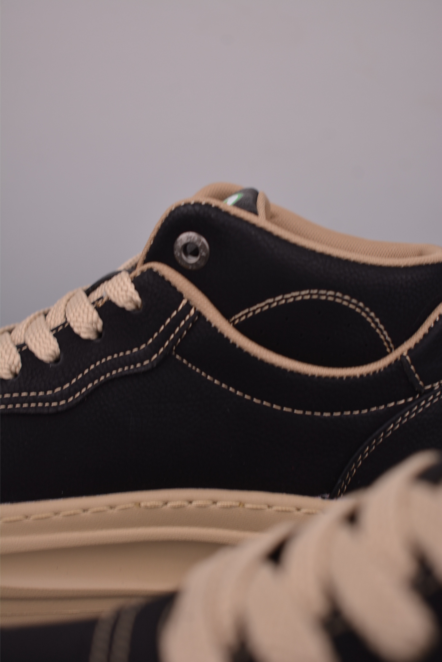 220 GUCCI 古驰今年最新款男鞋 889988