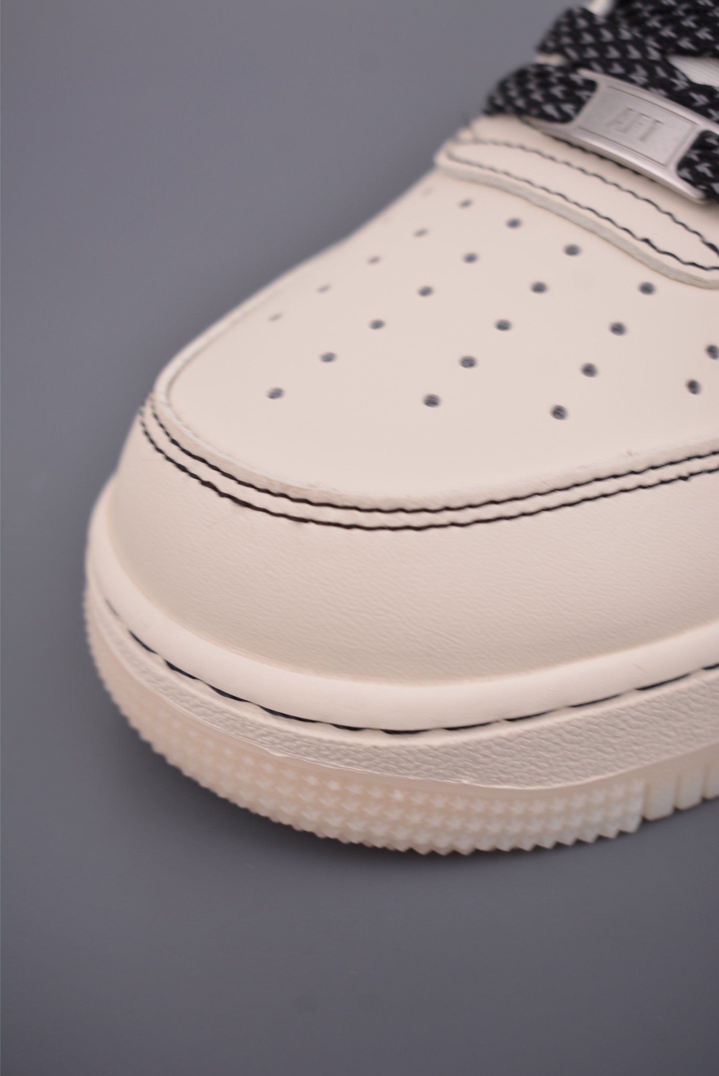 Nike Air Force 1 Low 米黑 SM6888-115