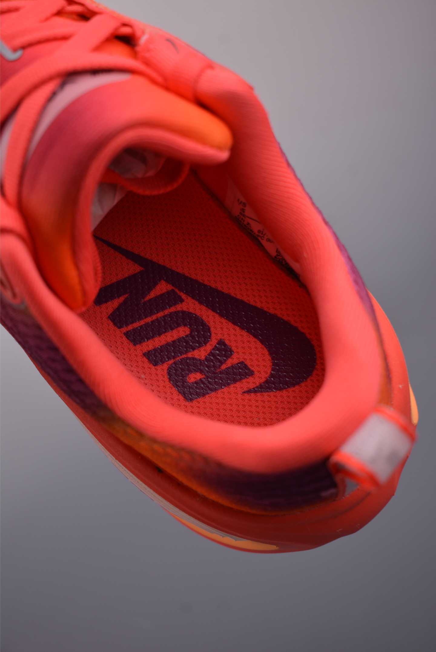 Nike Air Zoom Vomero Plus IH2091-800