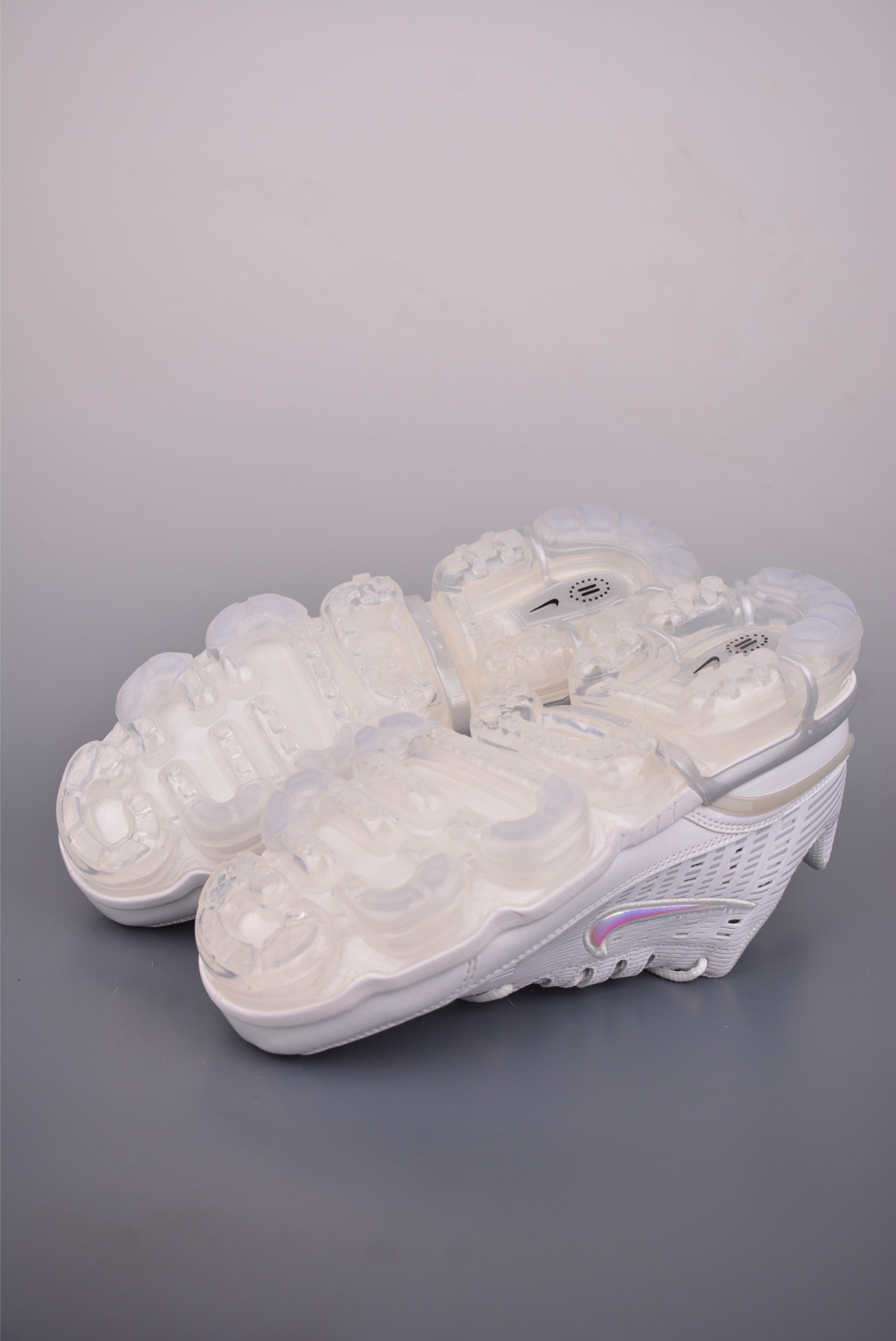 Nike AIR VAPOR 360 搭载全掌长气垫鞋款 低帮跑步鞋 CK9670-100