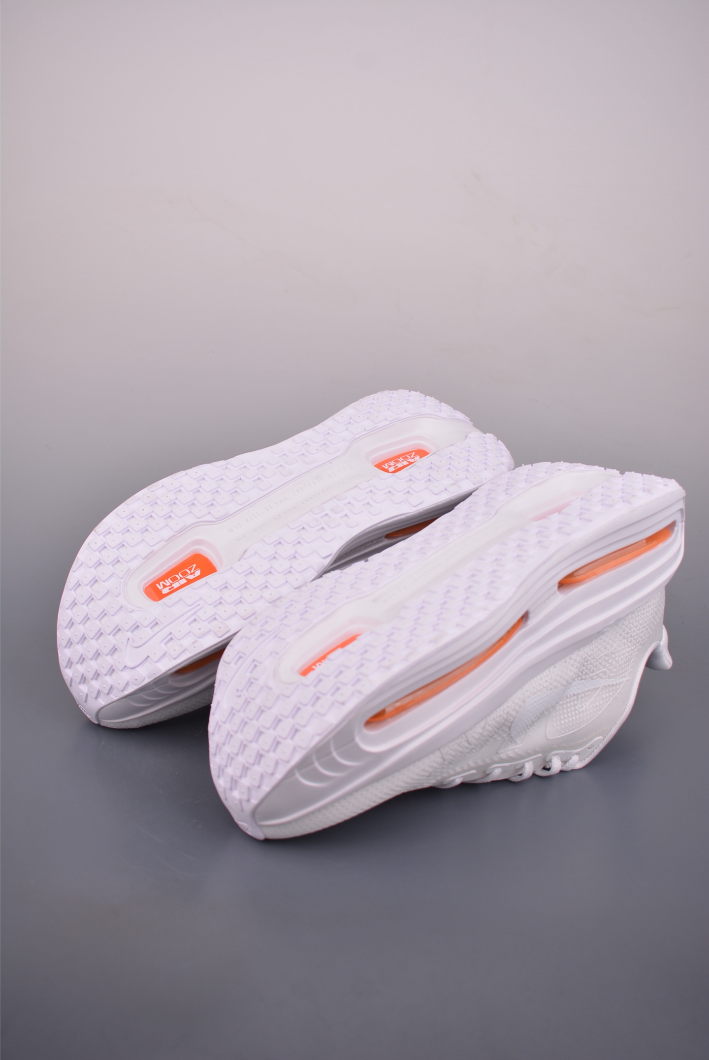 Nike Vomero premium Air气垫40周年 舒适百搭防滑耐磨 支撑缓震低帮 休闲跑步鞋 HQ205-533