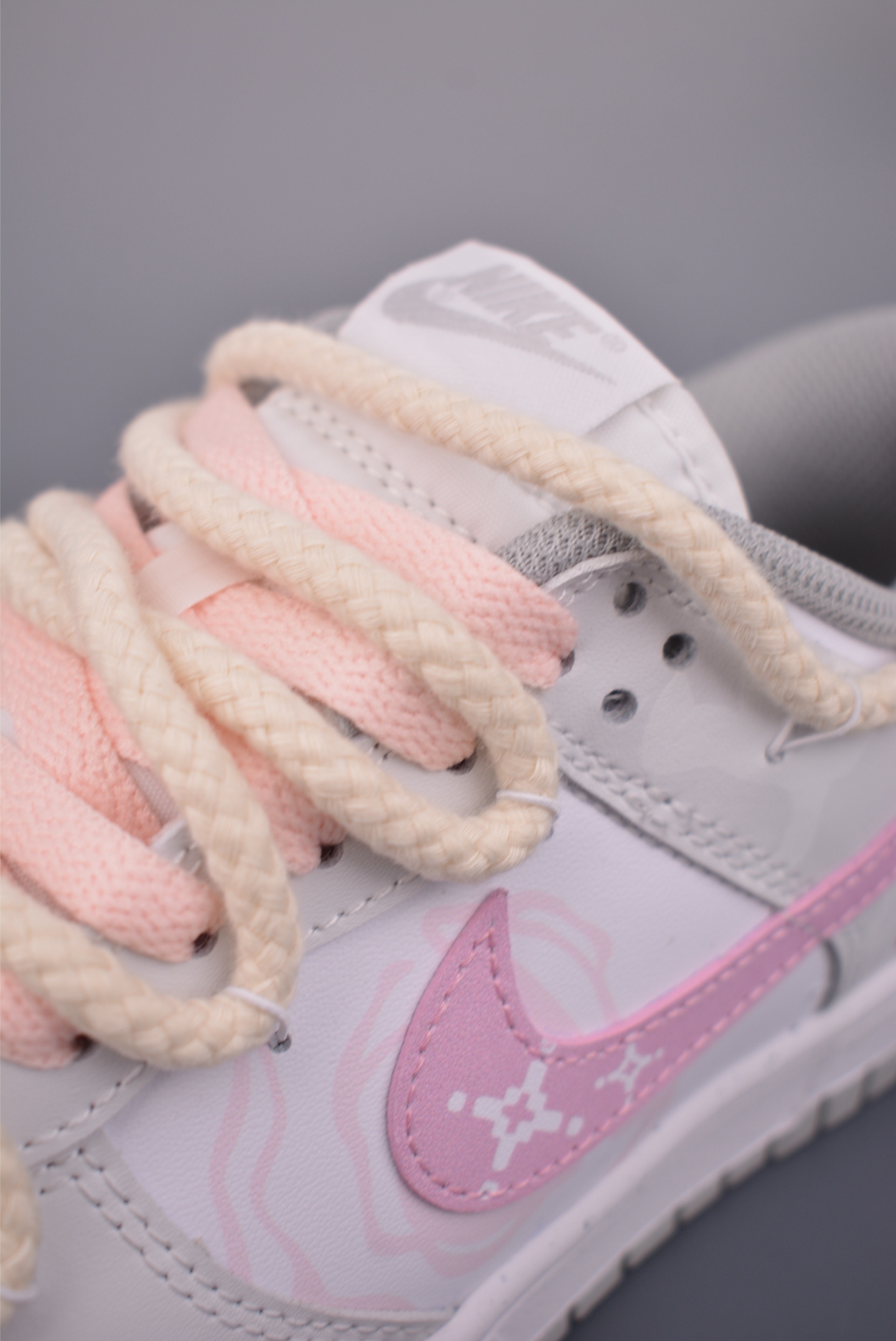 Nike SB Dunk Low 落花粉 解构绑带 DD1503-103