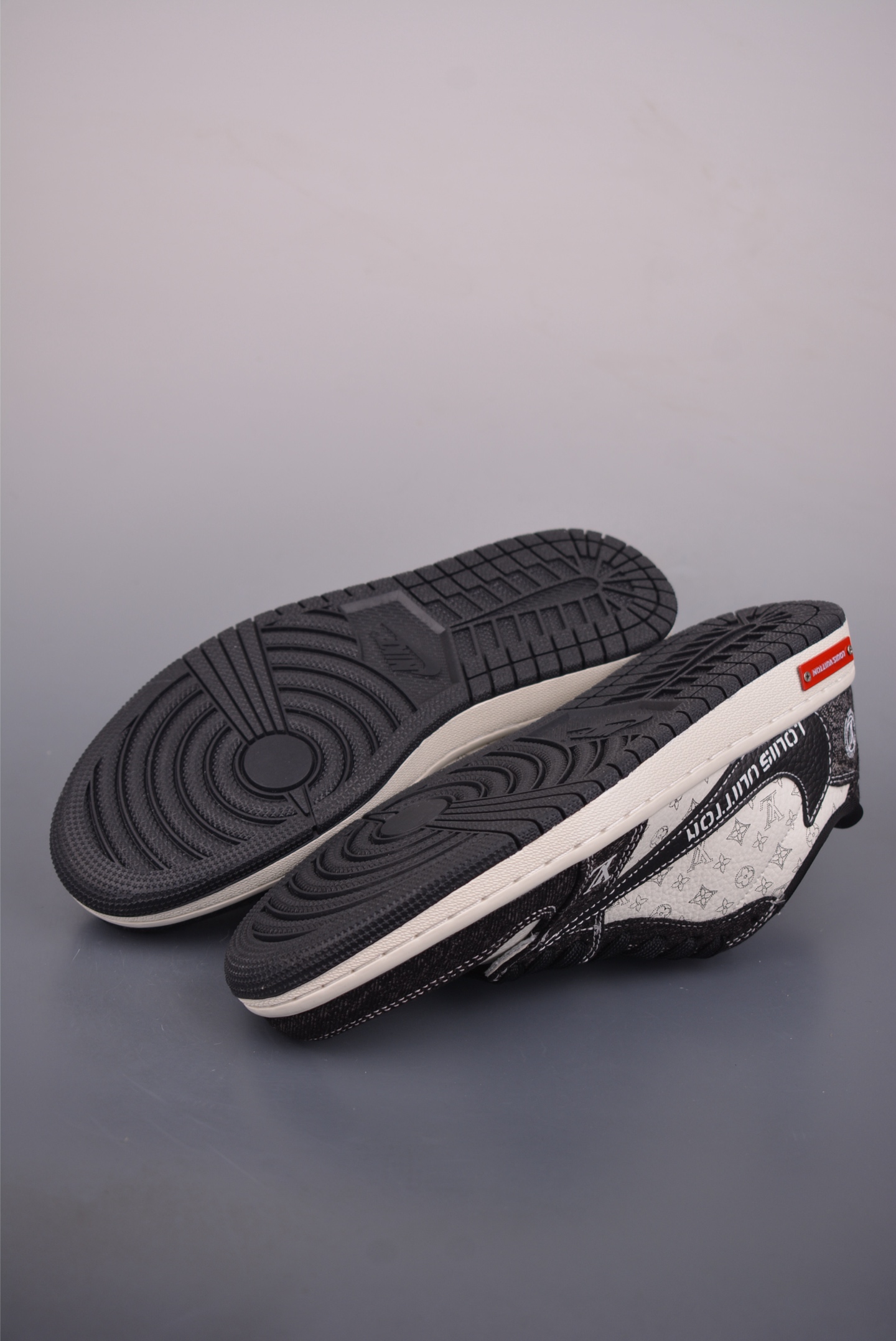 Fragment x Travis Scott x LV Air Jordan 1 Low 三方联名倒钩 SC0601-054