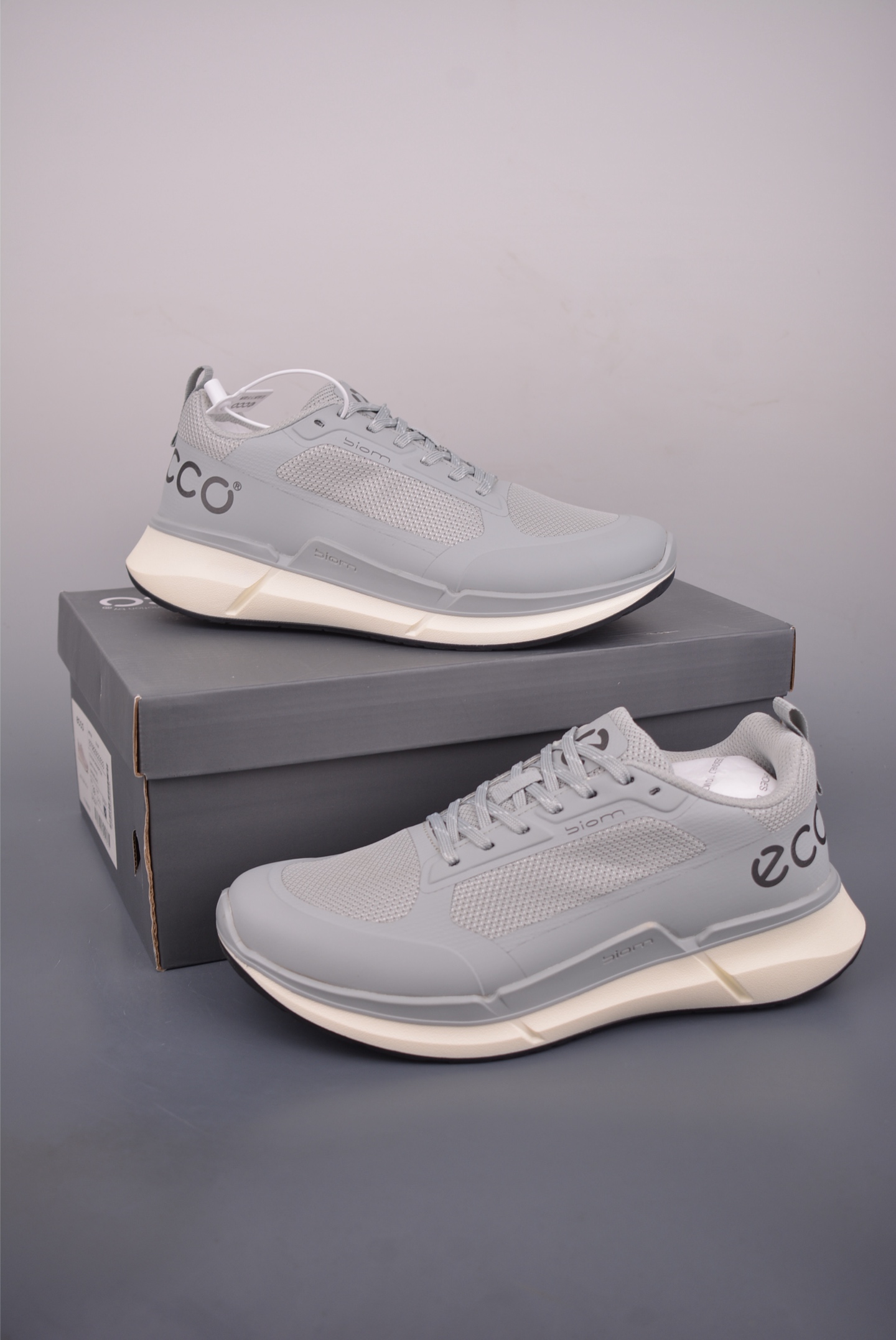 280 ECCO爱步休闲鞋秋 25年新款时尚德训鞋 经典百搭板鞋 875825