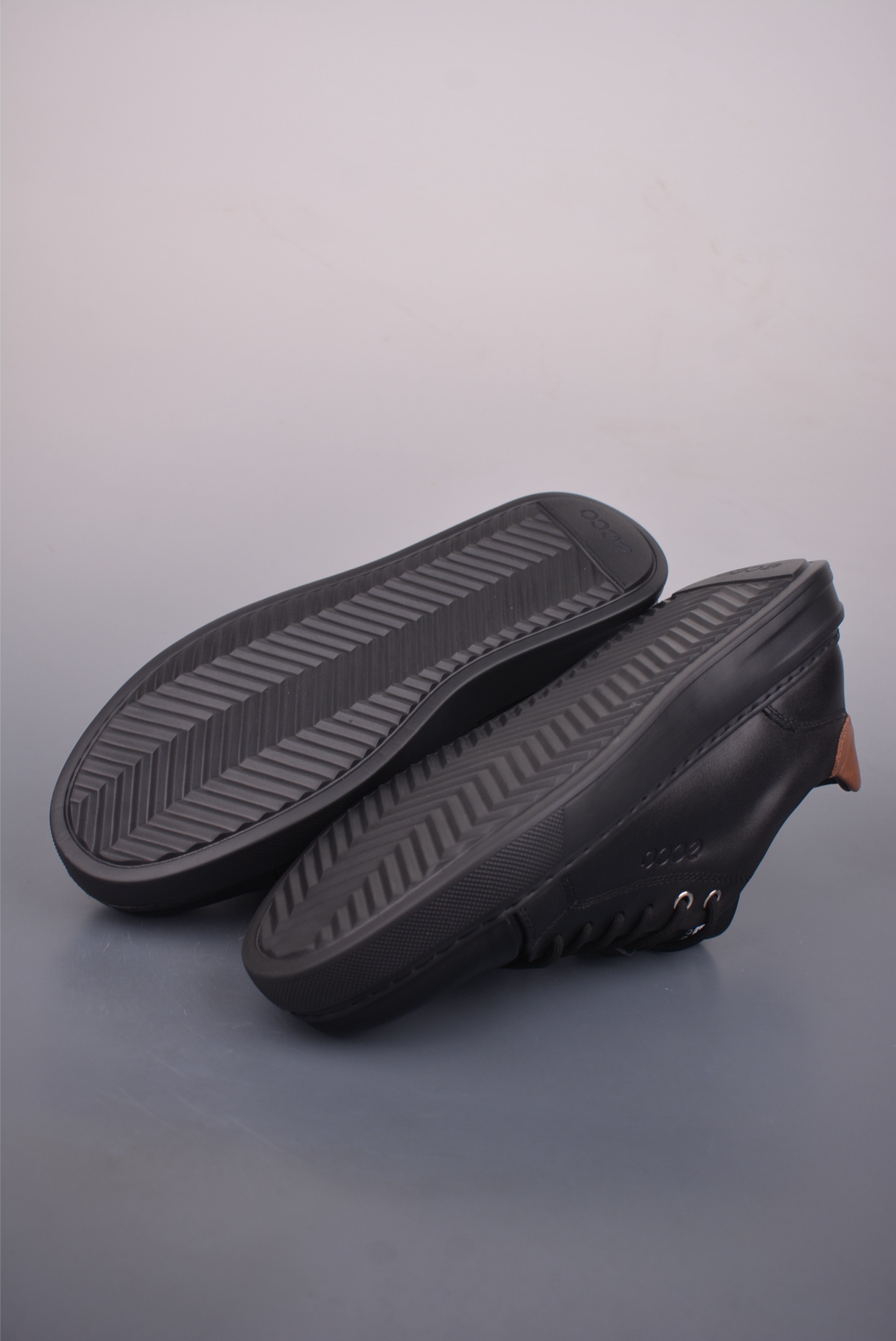 300 ECCO爱步休闲鞋子男鞋 透气防水百搭休闲板鞋 柔酷7号系列经典小白鞋 470364