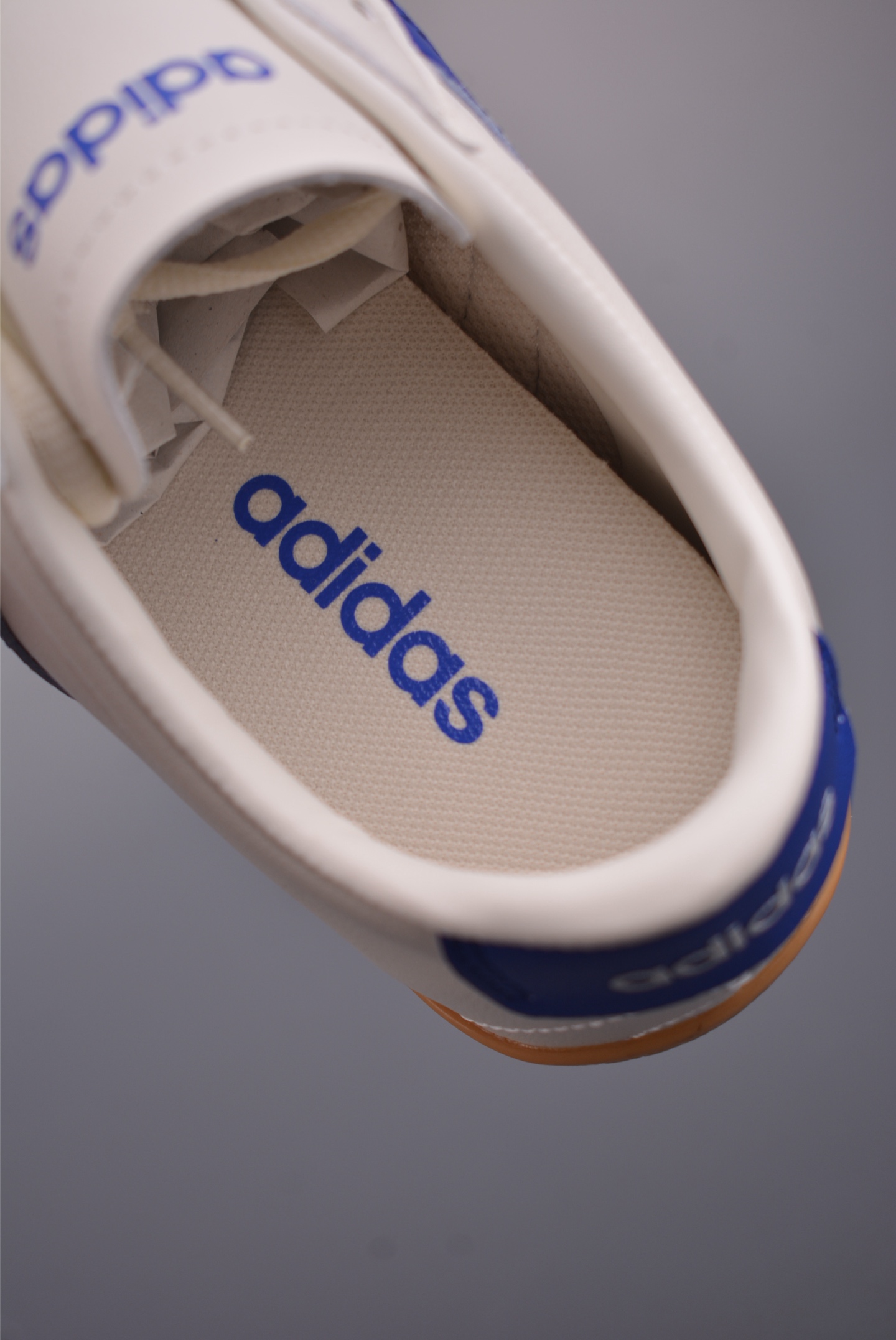 130 adidad GRAND COURT LO 网球运动休闲板鞋 JQ9689