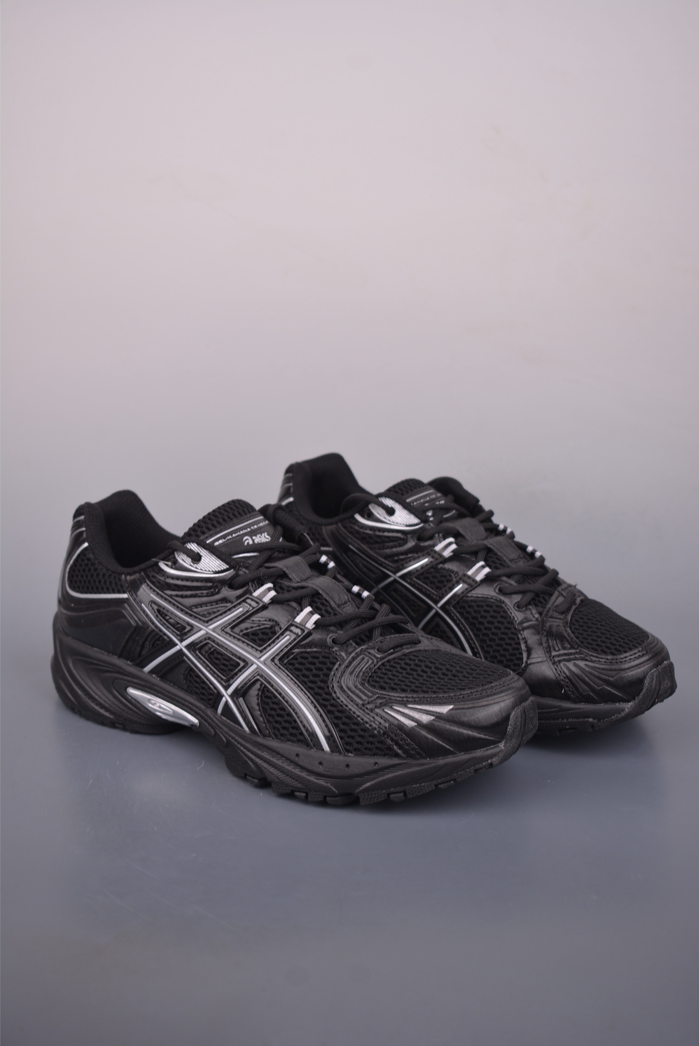 💰160
Asics GEL-KAHANA TR NEXUS 公司级版本
亚瑟士运动休闲透气专业跑鞋
进口双层丝纤维工程网布鞋面
轻量舒适透气材质
中底3D可视GEL缓震胶效果
升级FLYTEFOAM BLAST全新缓震中底部位科技材质
官方货号: 1203A872 0012332
尺码:36 37 37.5 38 39 39.5 40 40.5 41.5 42 42.5 43.5 44 44.5 45