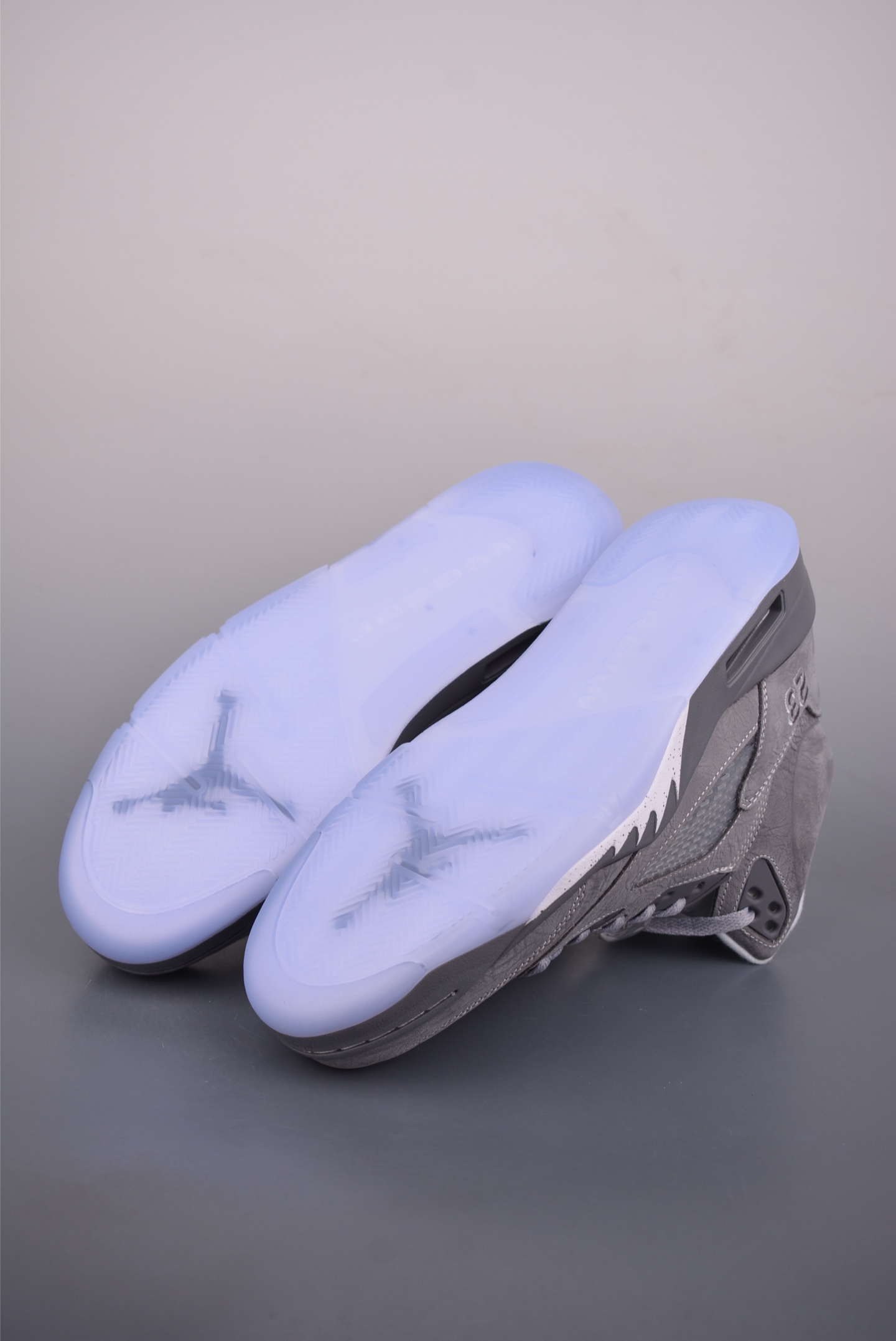 Jordan Air Jordan 5 “Wolf Grey” 复刻水泥灰 DD0587-002