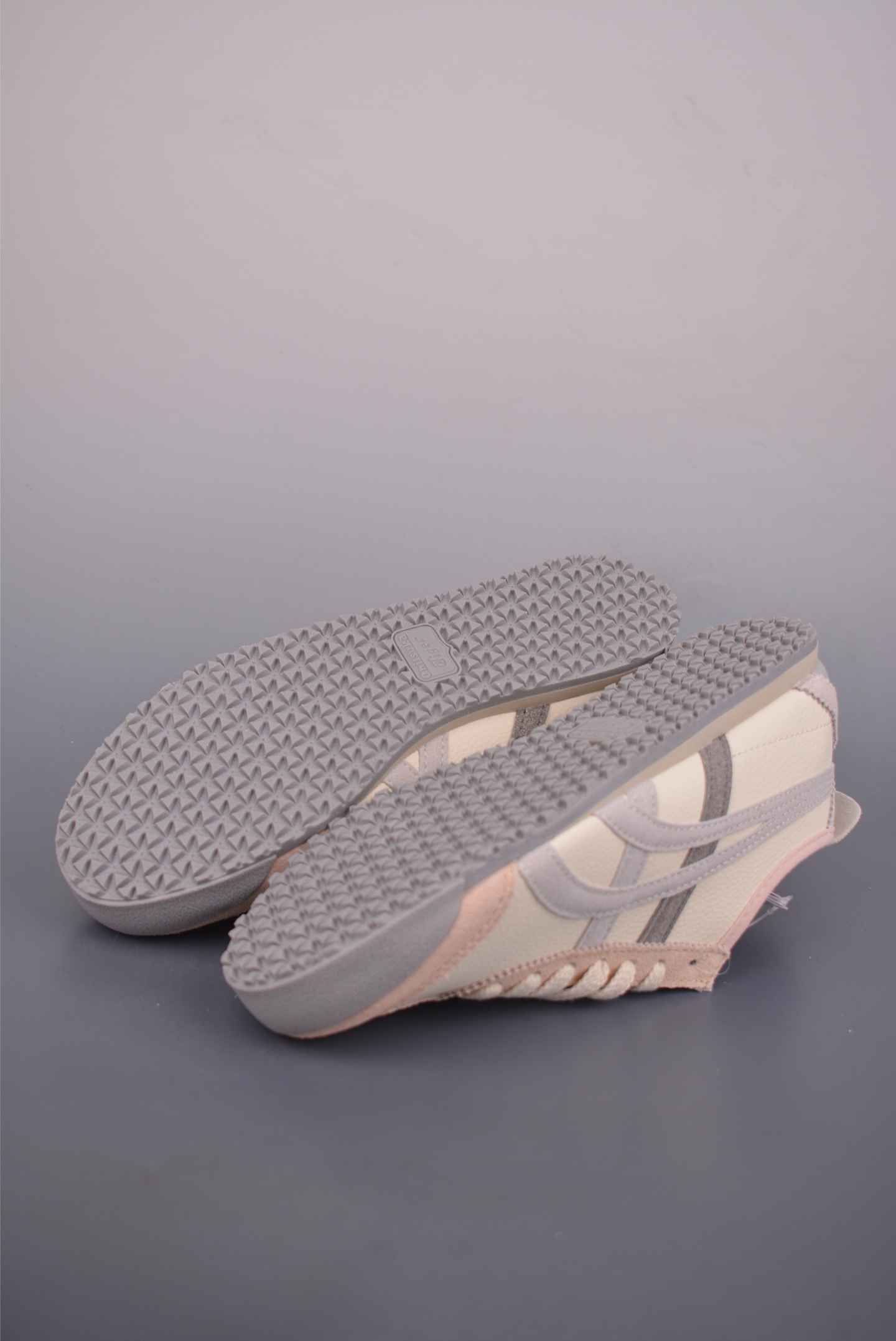 130 Asics鬼冢虎 MEXICO 66 做工精赞 1183C076