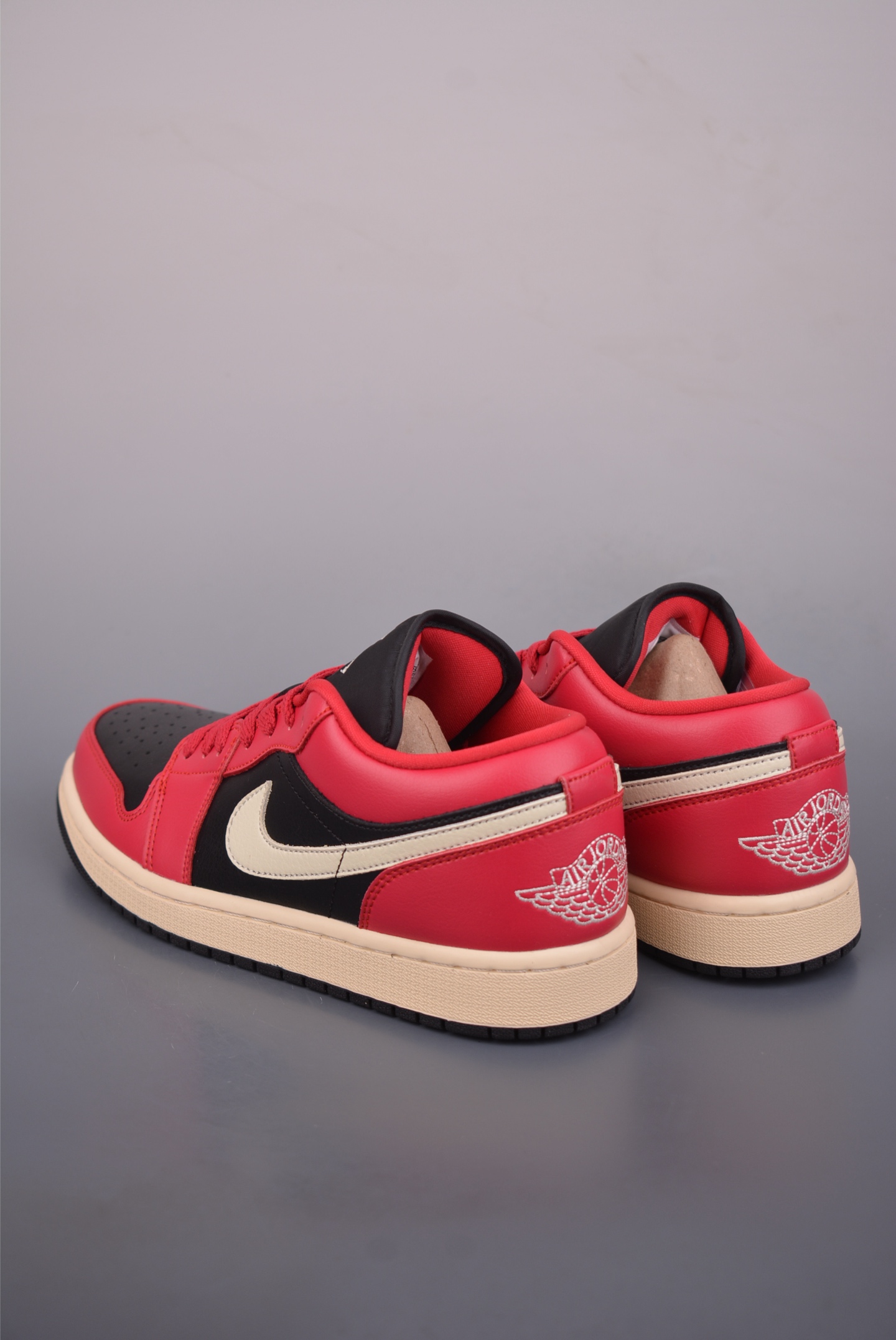 Air Jordan 1 Low 黑红 AJ1乔1低帮休闲板鞋 DC0774-605