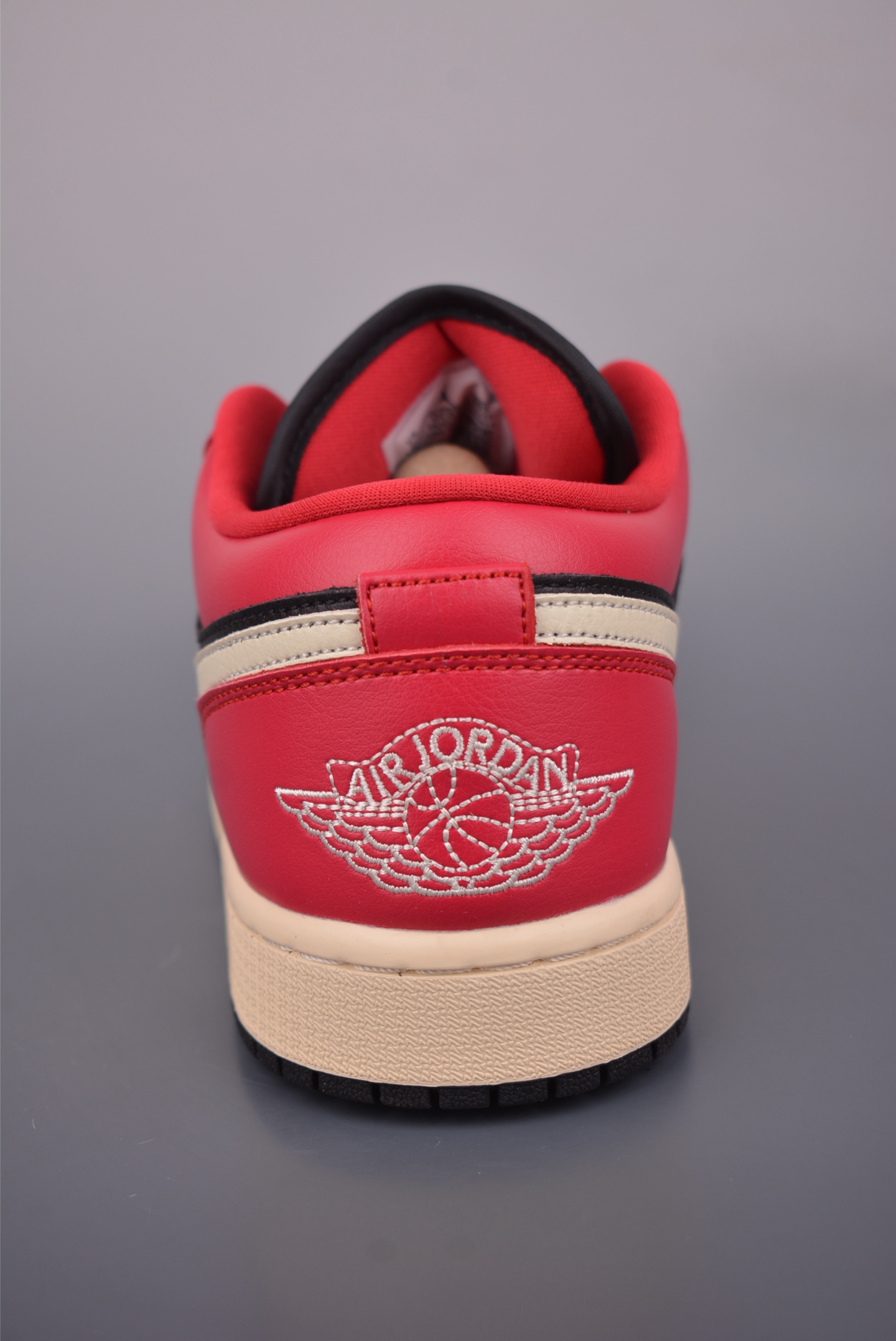 Air Jordan 1 Low 黑红 AJ1乔1低帮休闲板鞋 DC0774-605