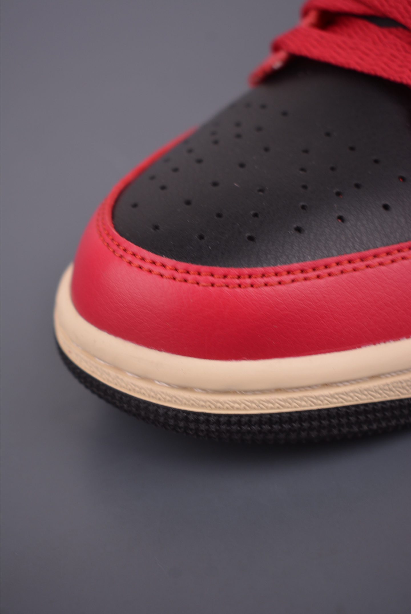 Air Jordan 1 Low 黑红 AJ1乔1低帮休闲板鞋 DC0774-605