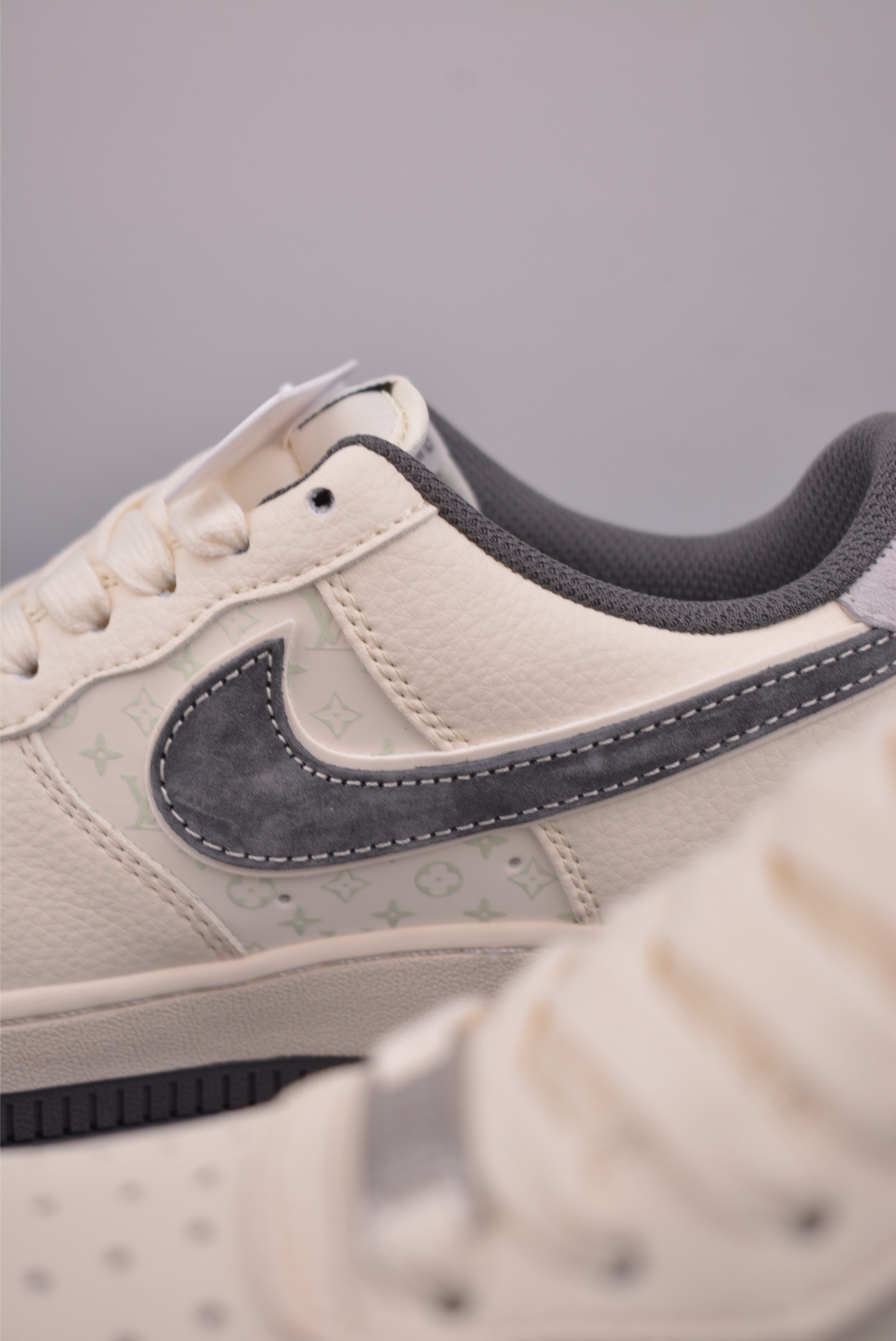 Nike Air Force 1 Low LV联名 MZ9588-811