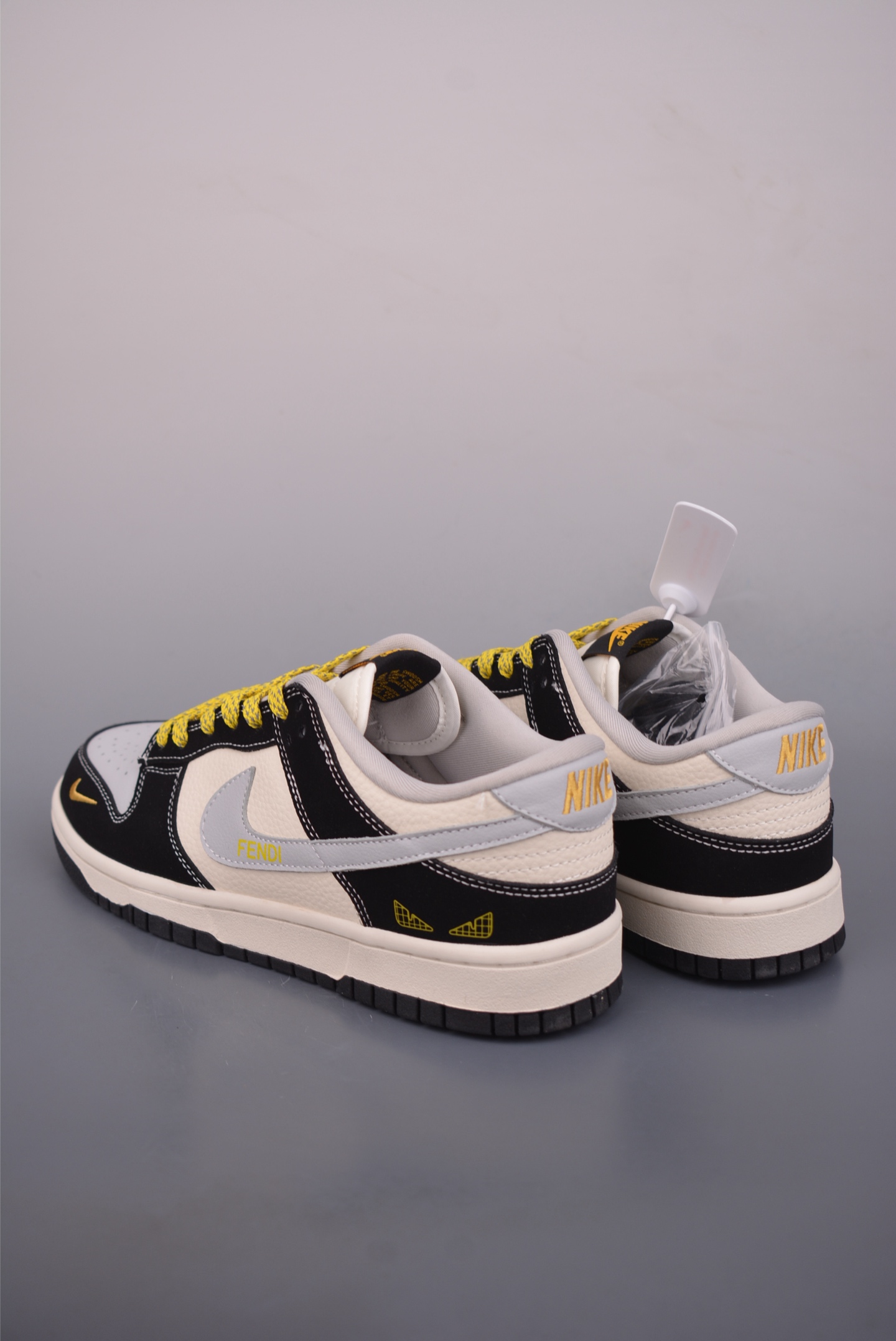 Nike SB Dunk Low FENDI联名 LW1818-124