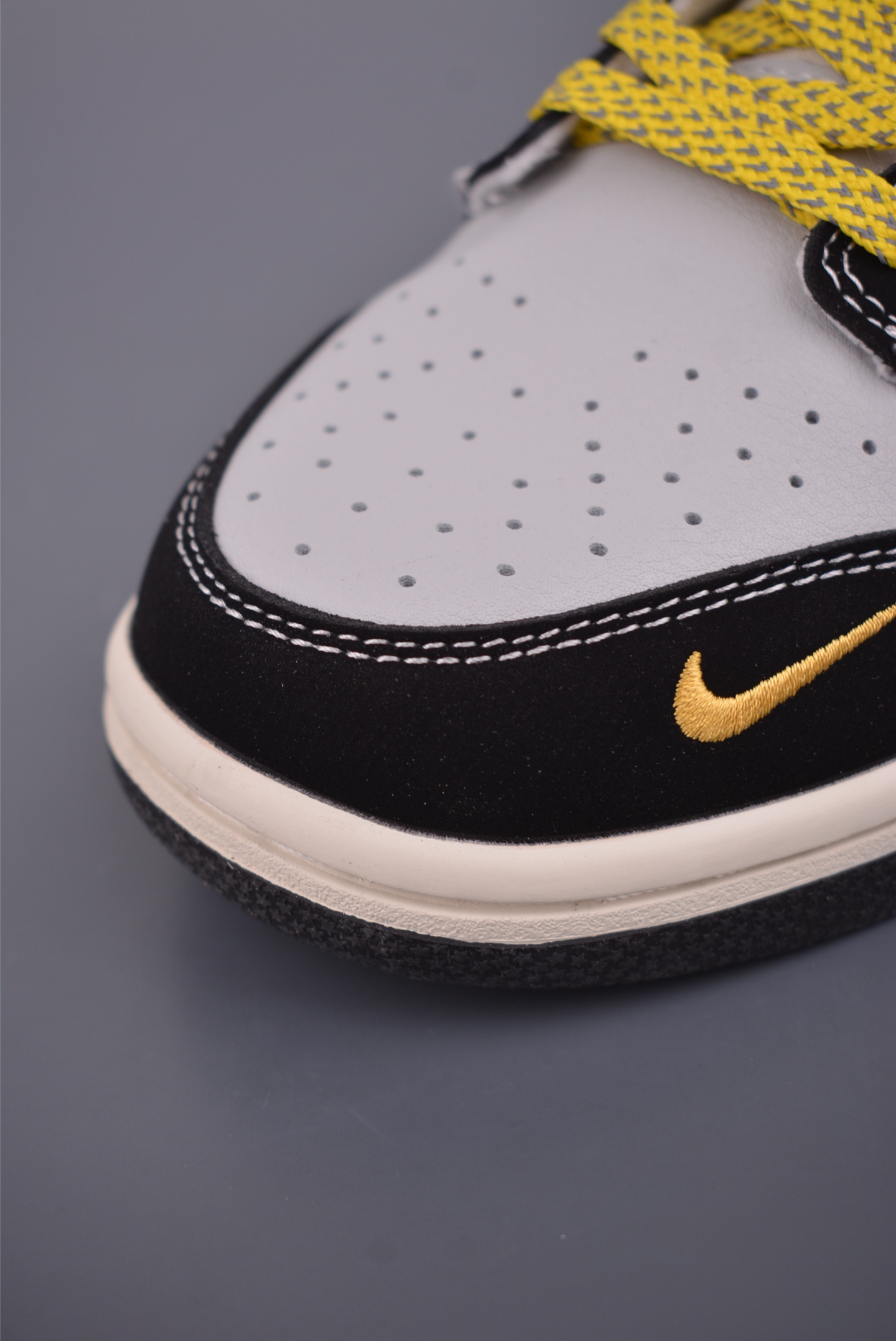 Nike SB Dunk Low FENDI联名 LW1818-124