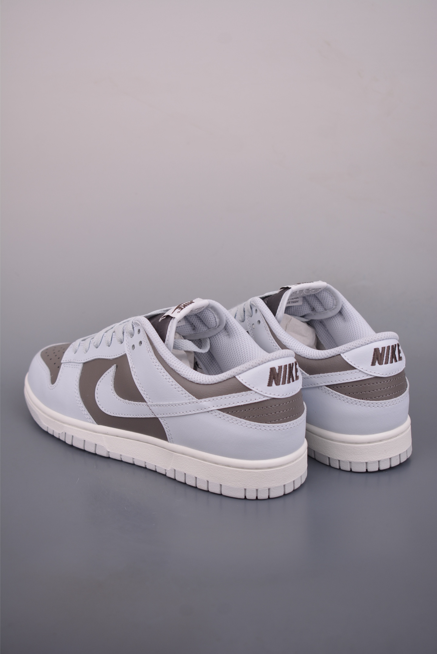 Nike SB Dunk Low 灰白 HF5441-202