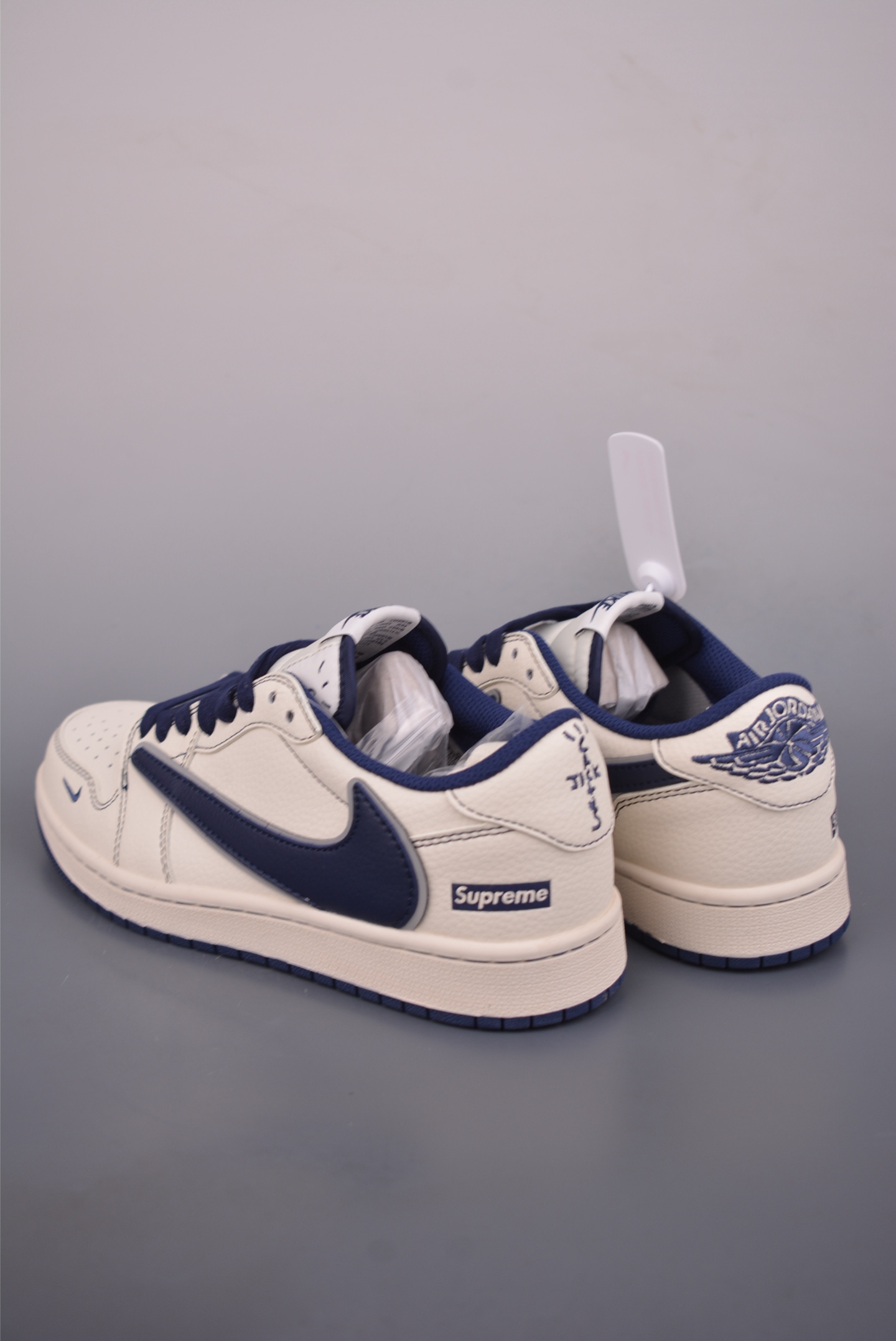 Fragment x Travis Scott x Supreme Air Jordan 1 Low 三方联名倒钩 XX3168-217