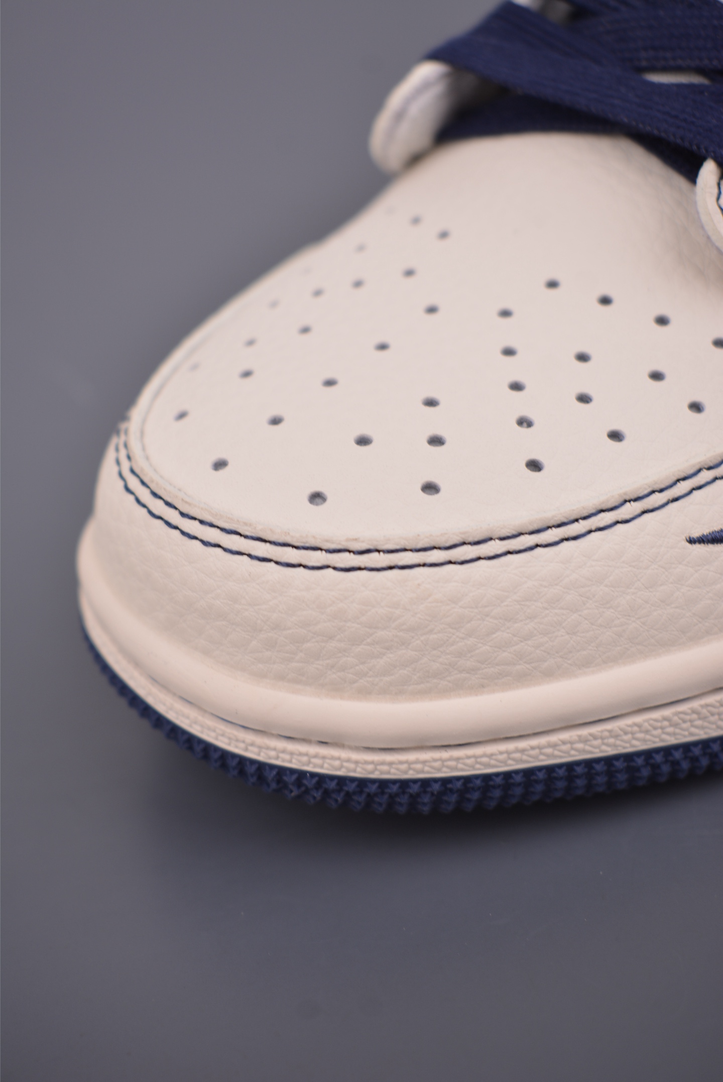 Fragment x Travis Scott x Supreme Air Jordan 1 Low 三方联名倒钩 XX3168-217