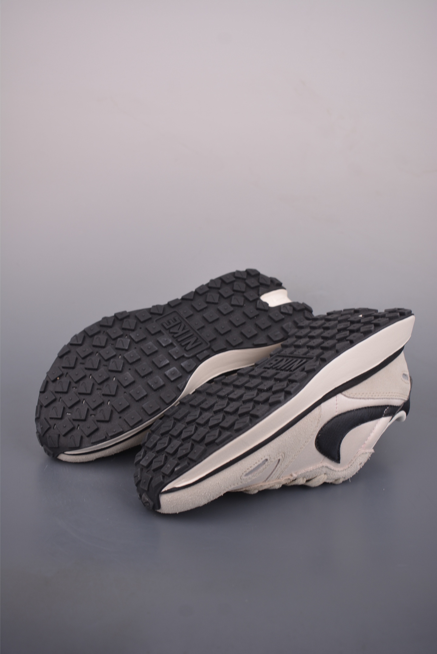 Nike Waffle Phoenix Waffl SACAI 复古运动休闲跑步鞋 FD2196-100