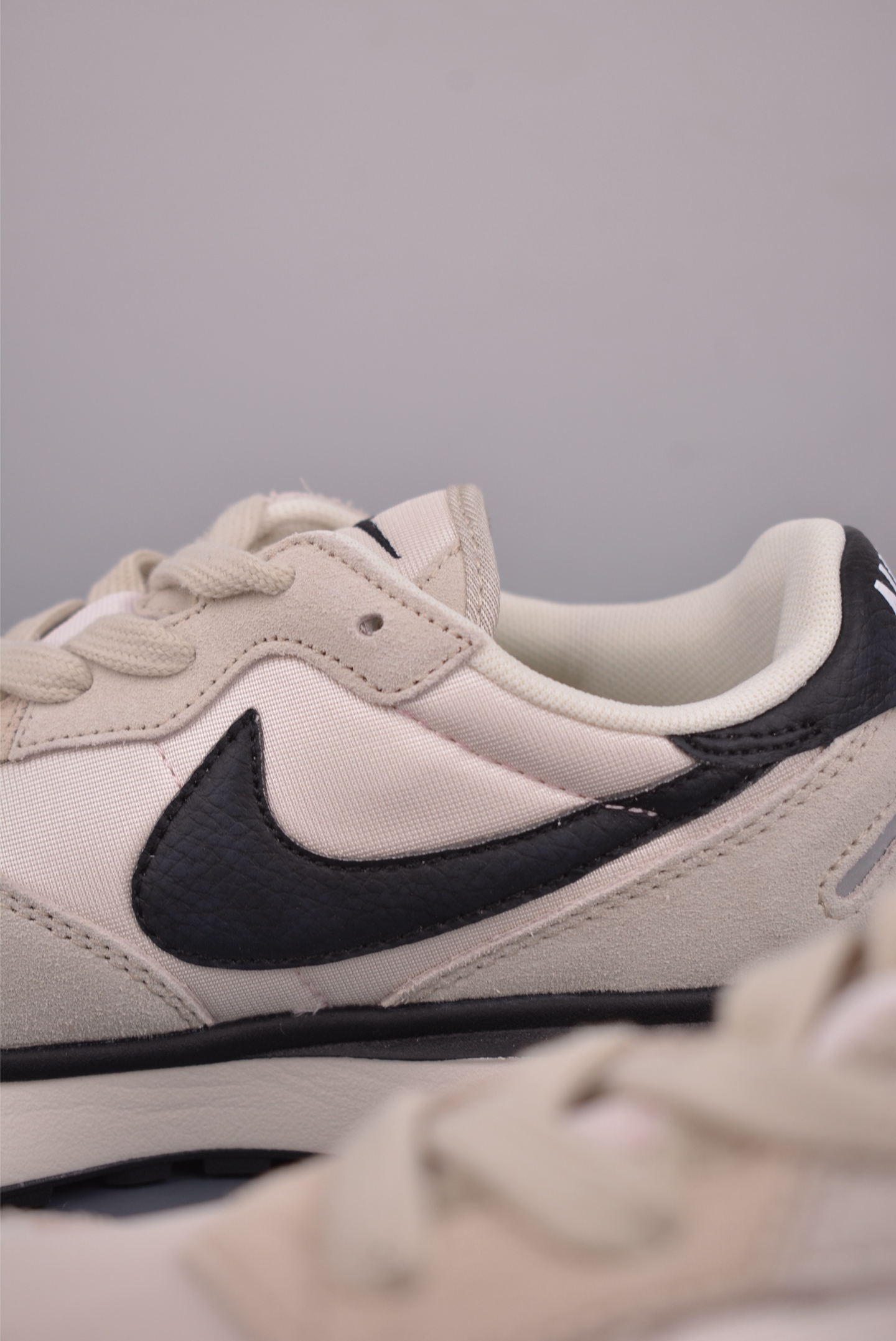 Nike Waffle Phoenix Waffl SACAI 复古运动休闲跑步鞋 FD2196-100