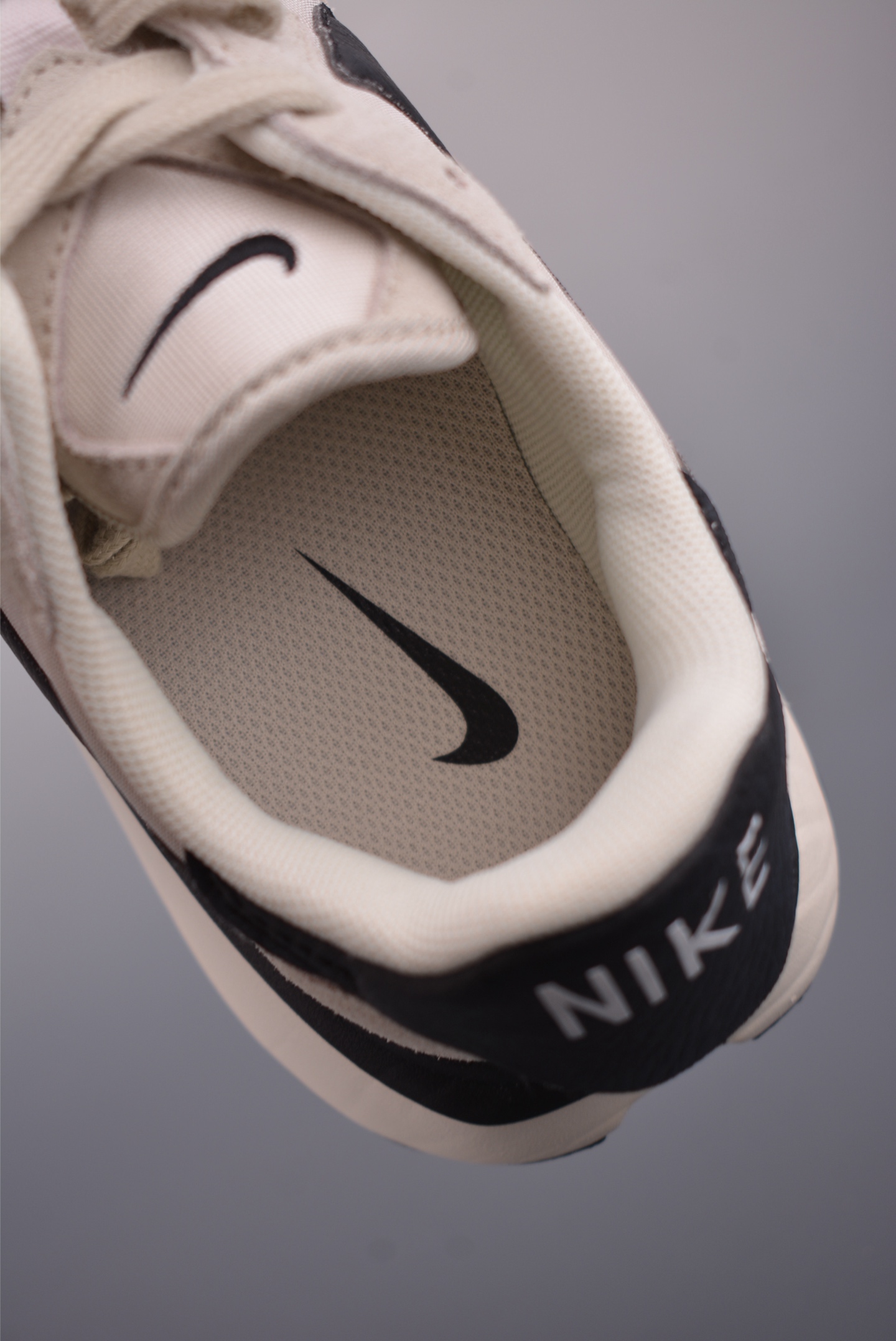 Nike Waffle Phoenix Waffl SACAI 复古运动休闲跑步鞋 FD2196-100