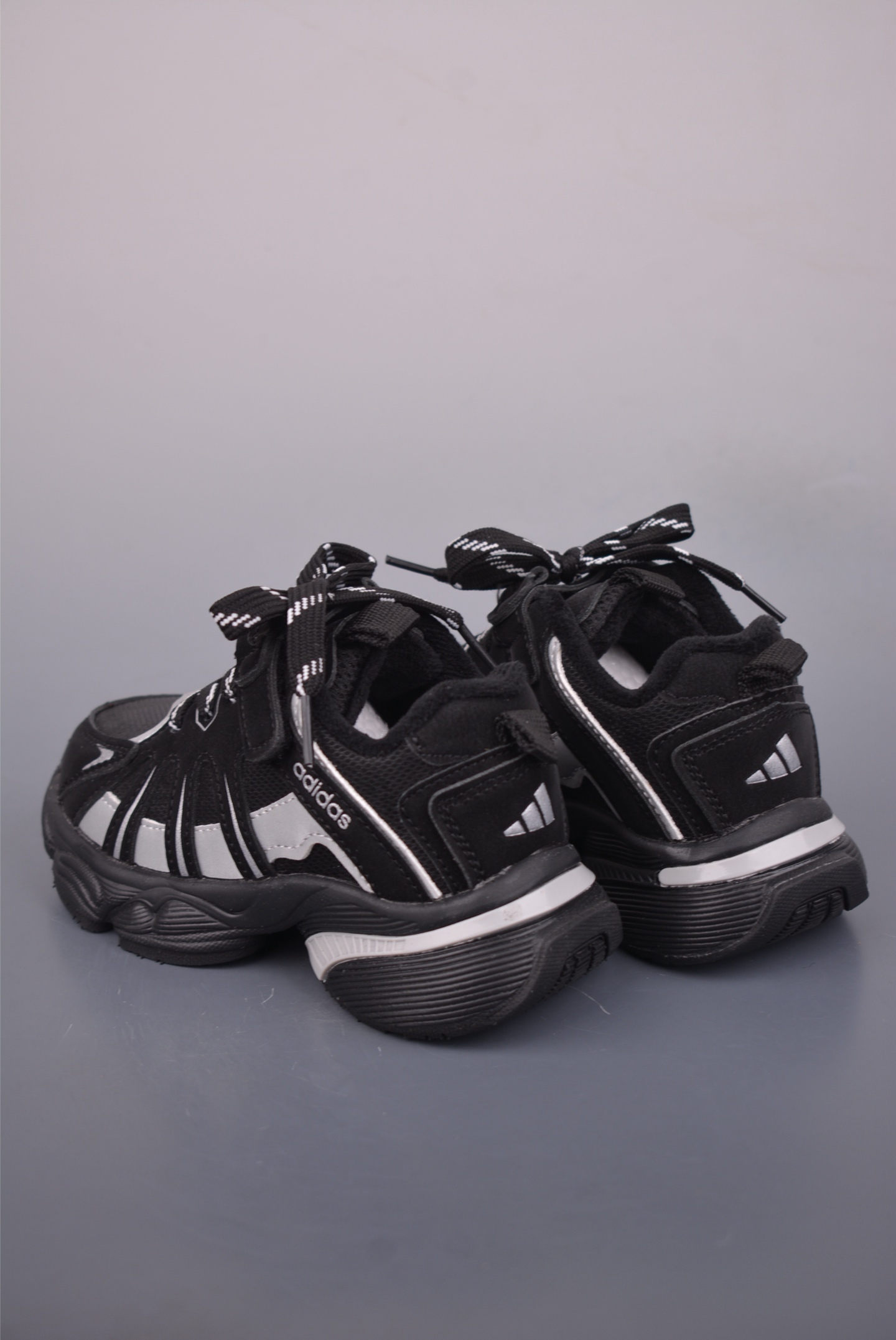 120 ADIDAS童鞋 休闲运动慢跑鞋-Chinese UA Cheap High Quatity Brand Clothes Bags handbags Sneakers wholesale wholesaler seller from China Factory suppliers Fashion Clothing Shoes best Quality Beautiful Price 120 ADIDAS童鞋 休闲运动慢跑鞋