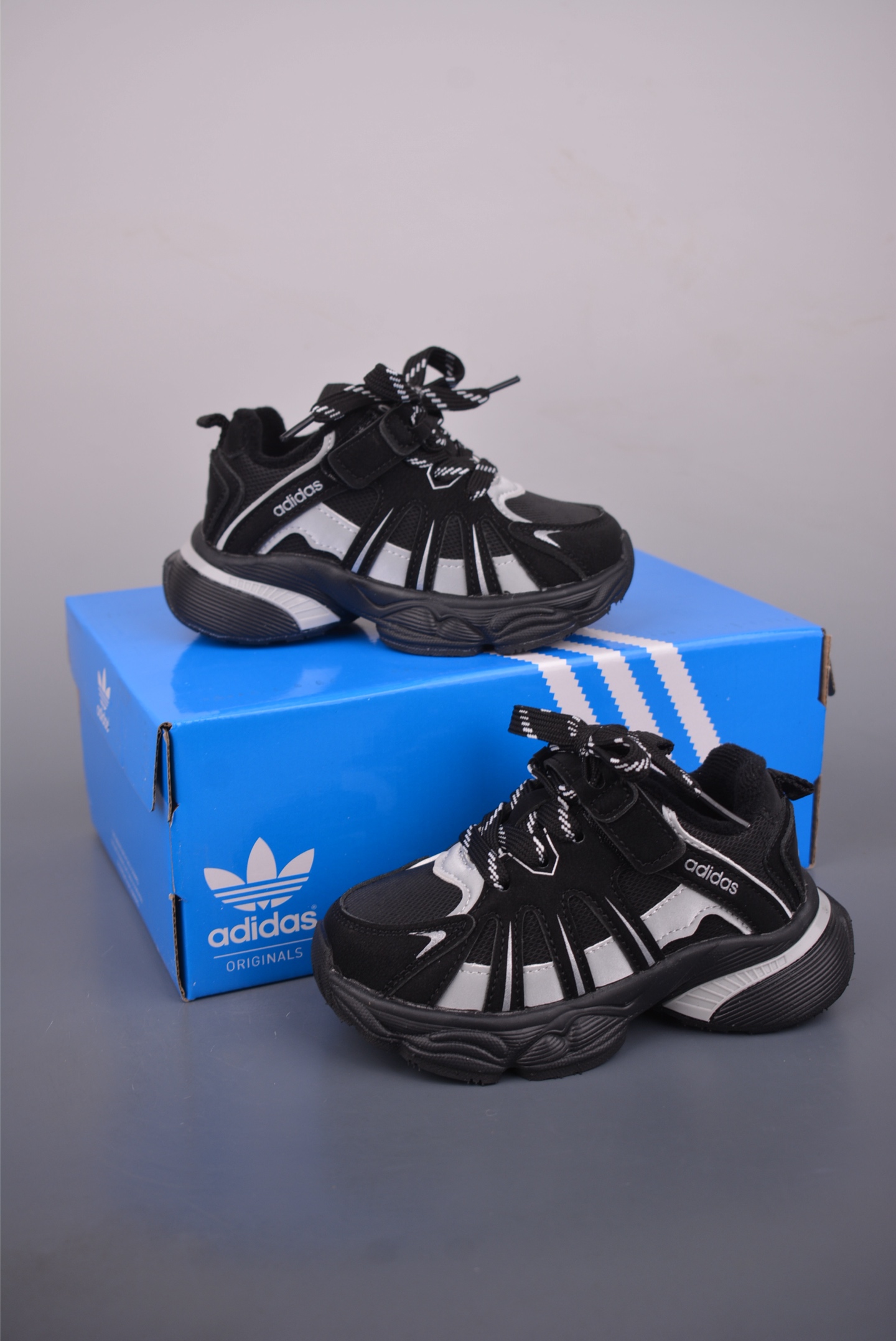 120 ADIDAS童鞋 休闲运动慢跑鞋-Chinese UA Cheap High Quatity Brand Clothes Bags handbags Sneakers wholesale wholesaler seller from China Factory suppliers Fashion Clothing Shoes best Quality Beautiful Price 120 ADIDAS童鞋 休闲运动慢跑鞋