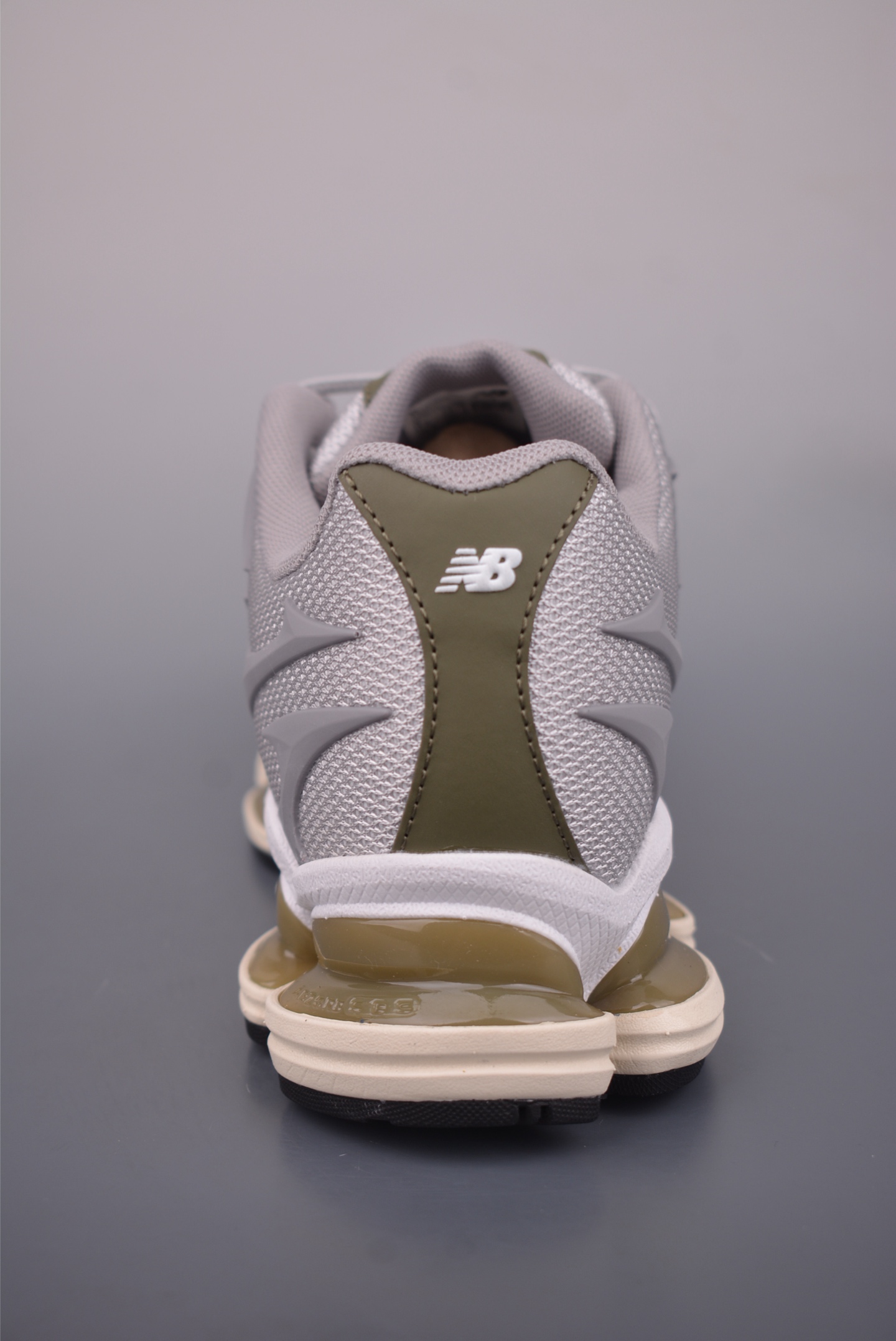 200 New Balance 新百伦 M2000系列 纯原版本 时尚百搭 织物人造革猪皮 网面休闲鞋 U2000