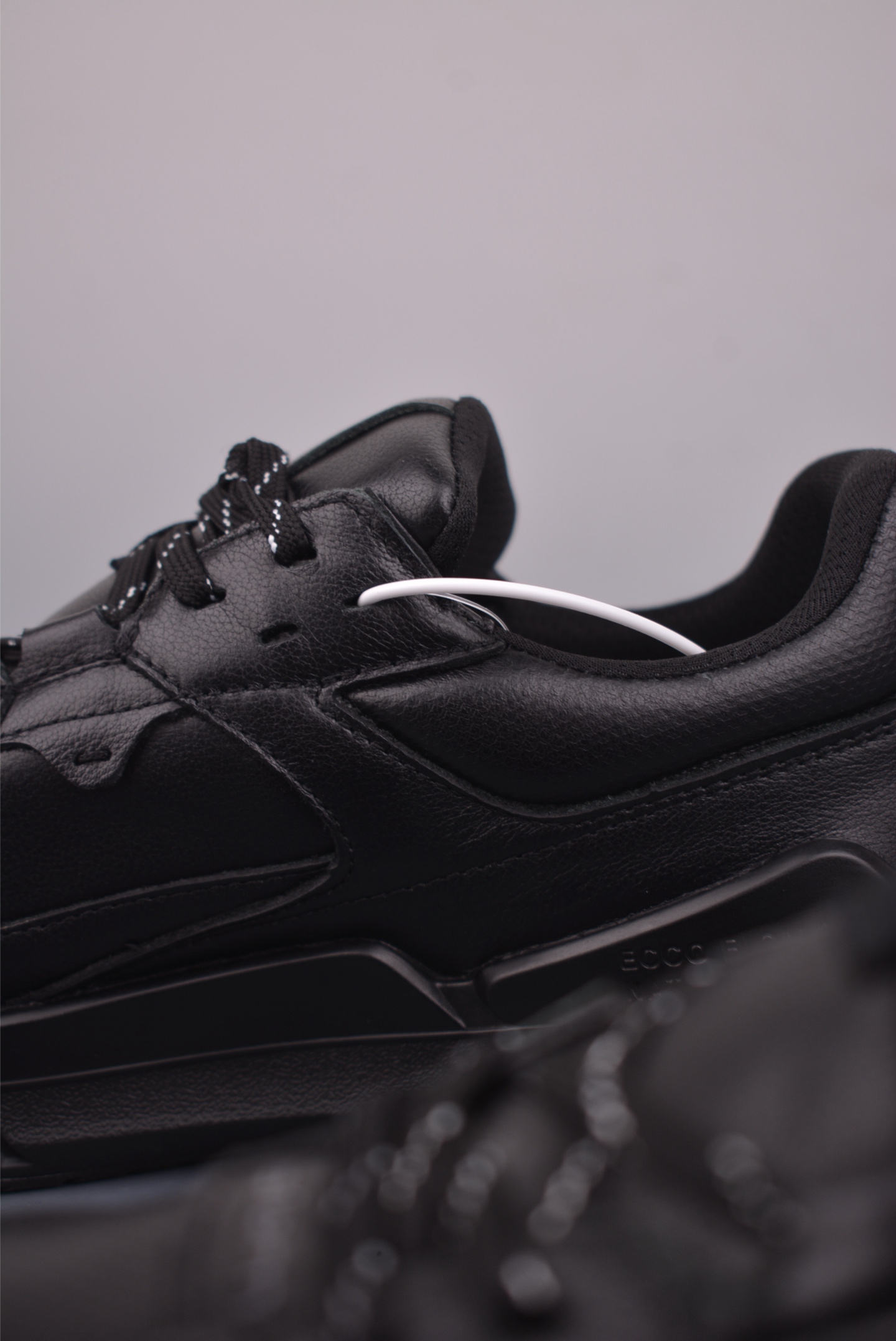 280 ECCO爱步休闲鞋秋 25年新款时尚德训鞋 经典百搭板鞋 830844