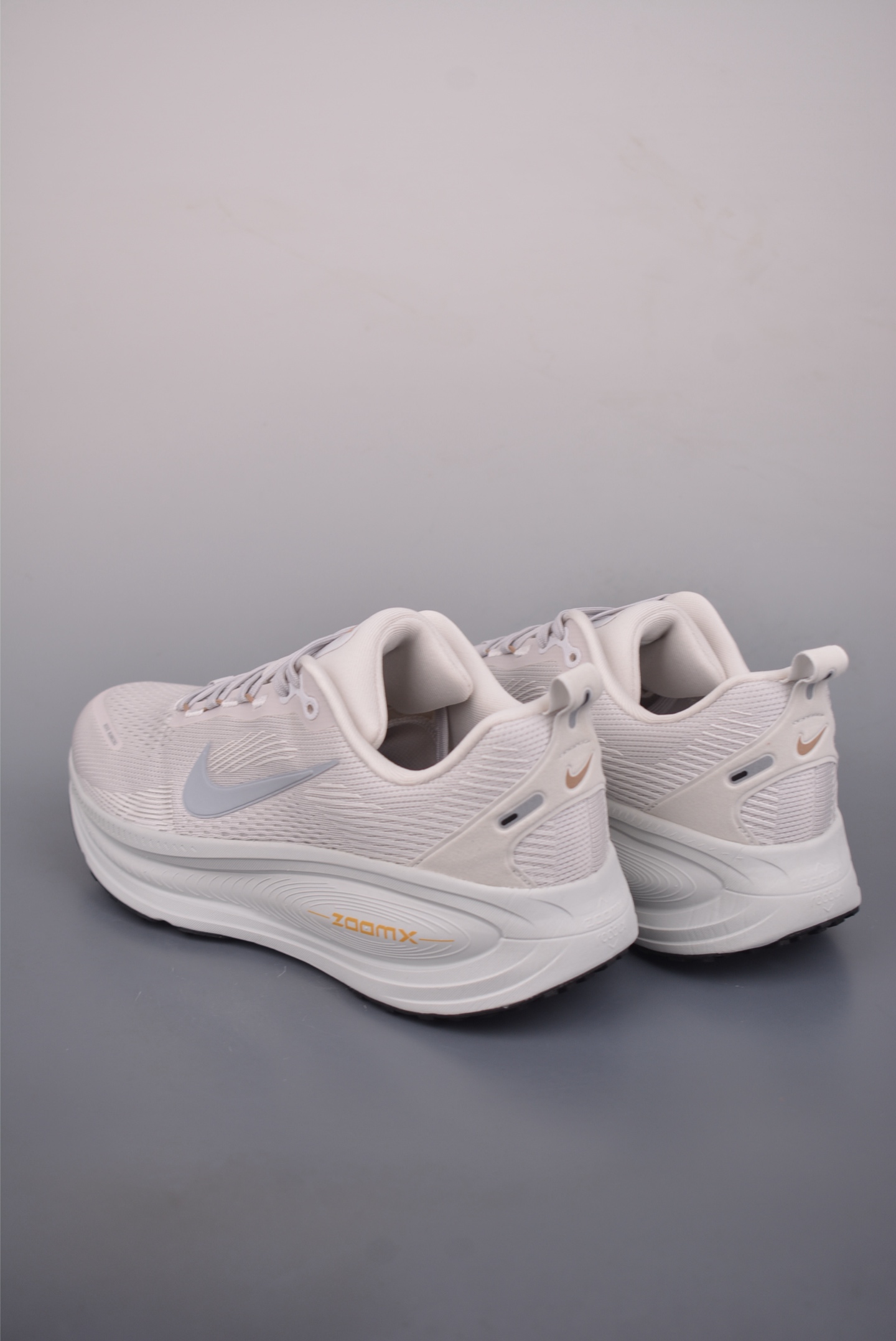 Nike Air Zoom Vomero Plus HM6803-009