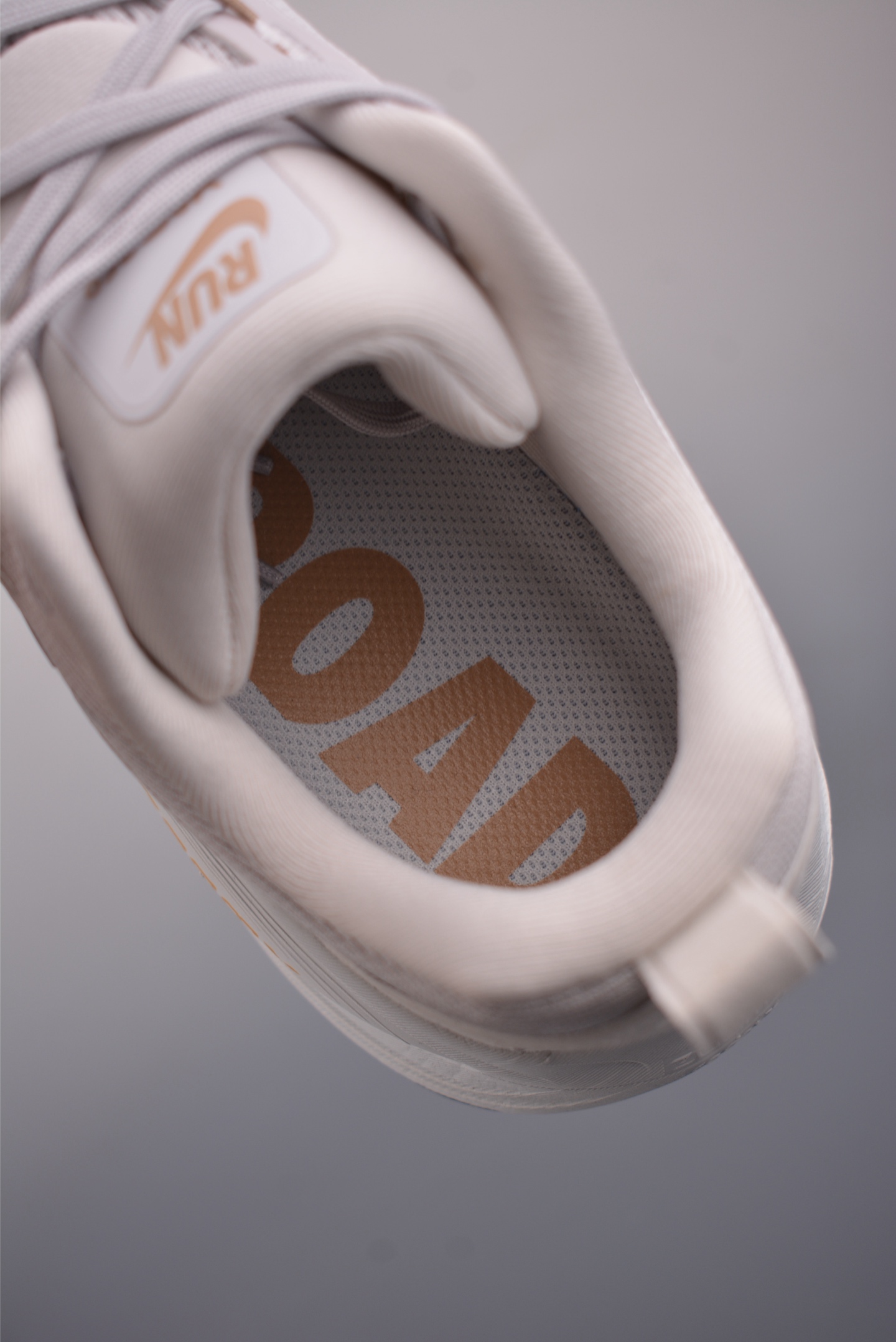 Nike Air Zoom Vomero Plus HM6803-009