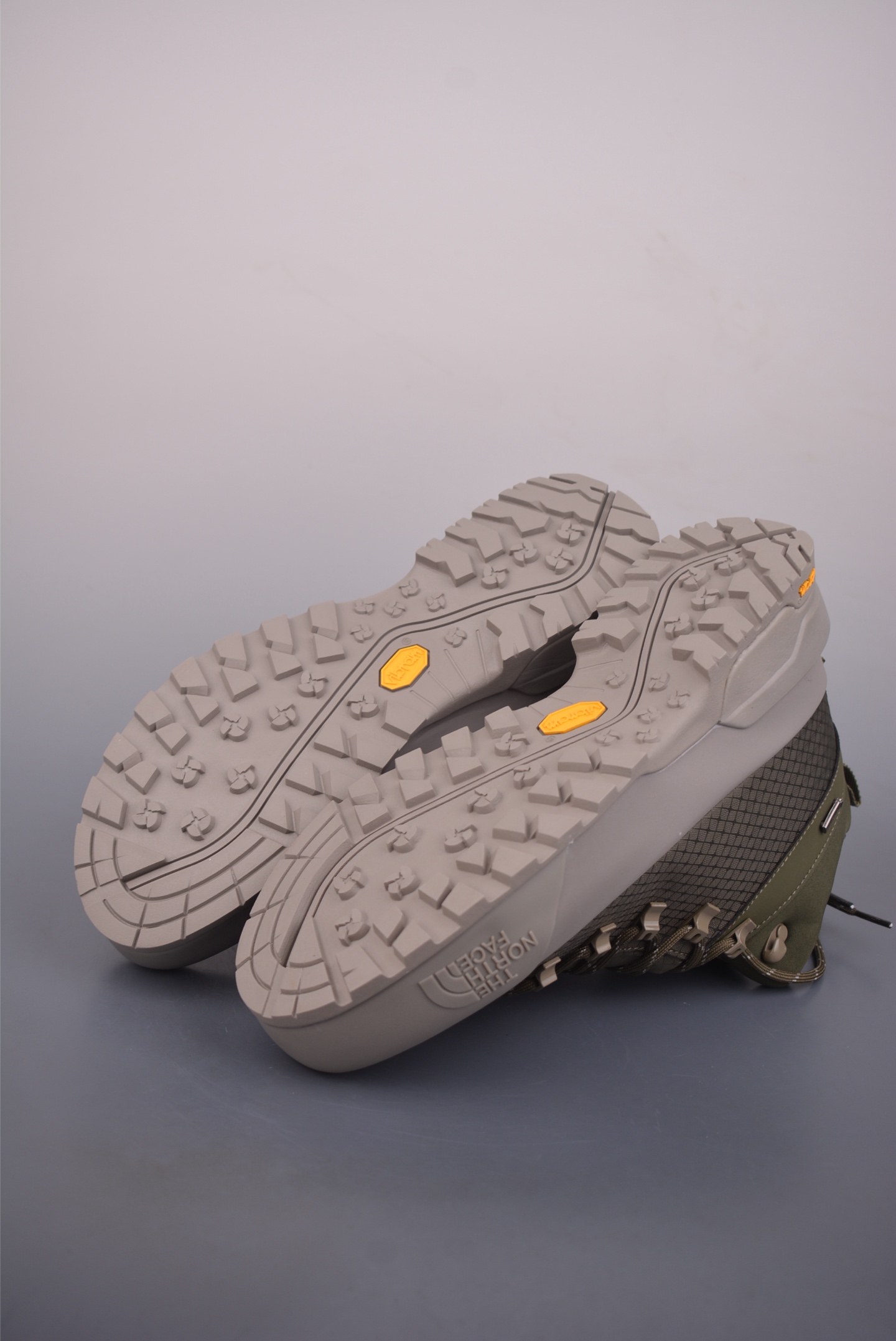 300 北面THE NORTH FACE Soukuu Glenclyffe Tnf 高帮户外防水机能鞋 NFOA84SEO41