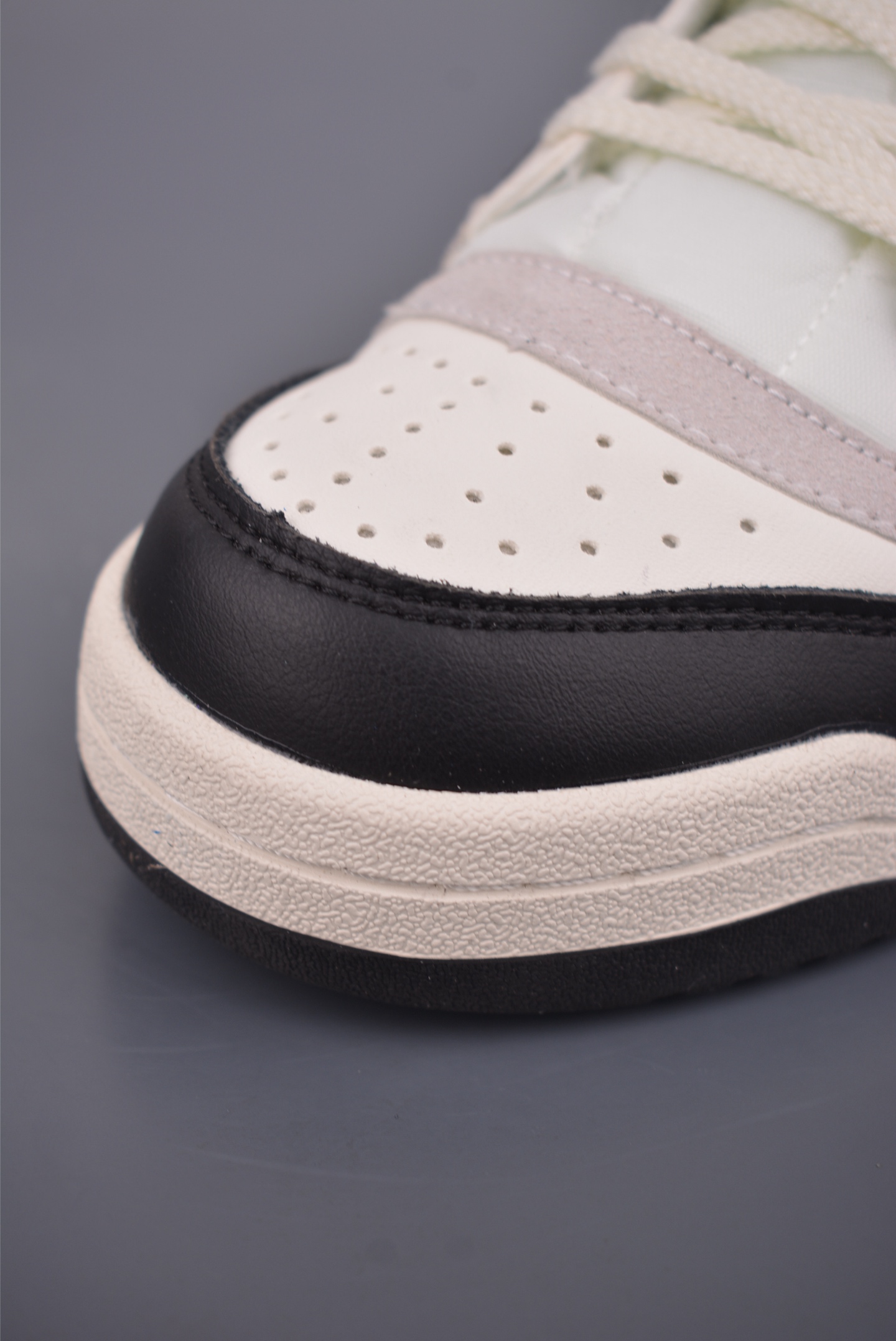 180 阿迪达斯 Adidas Forum Low CL 低帮百搭潮流休闲运动板鞋 JQ8734