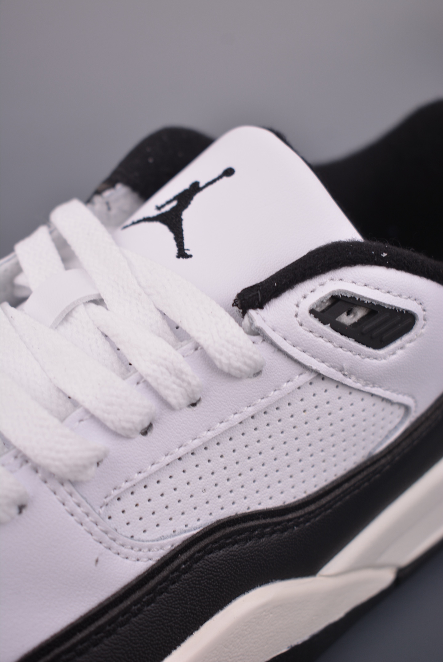 Air Jordan Flight Court 乔丹低帮复古篮球鞋 HF3255-112