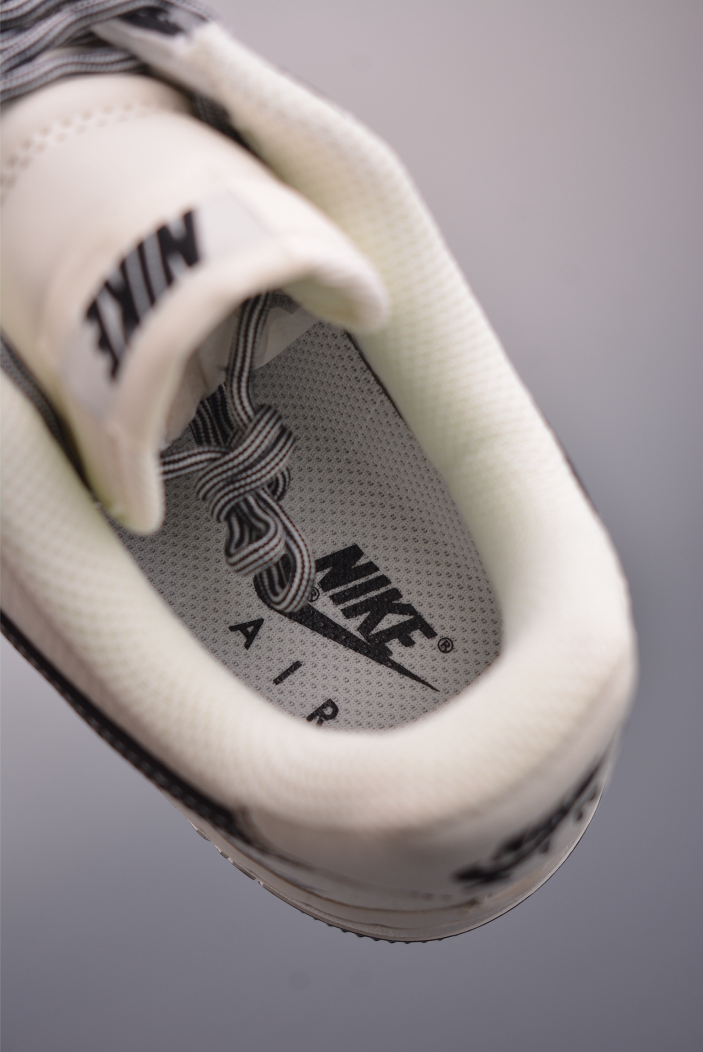 Nike Air Force 1 Low UN联名 NH0601-574