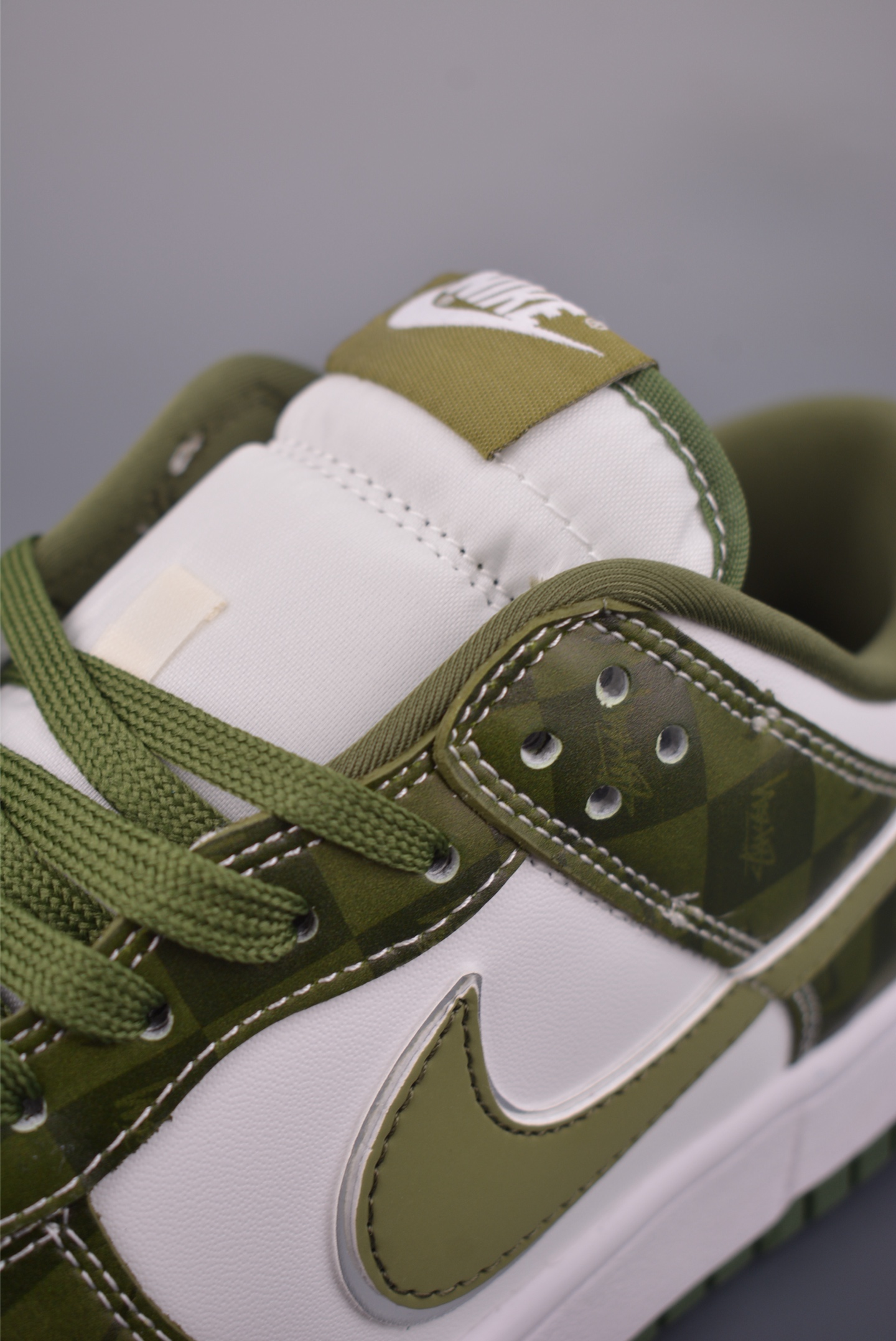 Nike SB Dunk Low 斯图西联名 DG1988-010